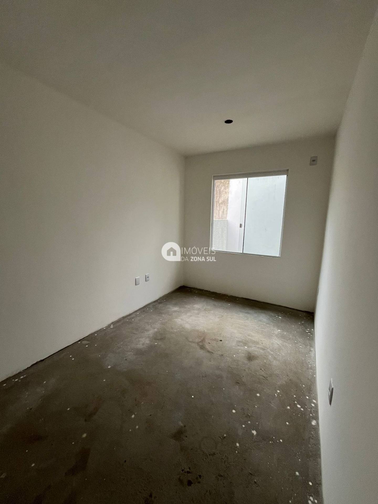 Casa para Vender com 1 vaga de garagem com 3 quartos 2 banheiros 1 suíte no bairro Aberta dos Morros em Porto Alegre/RS
