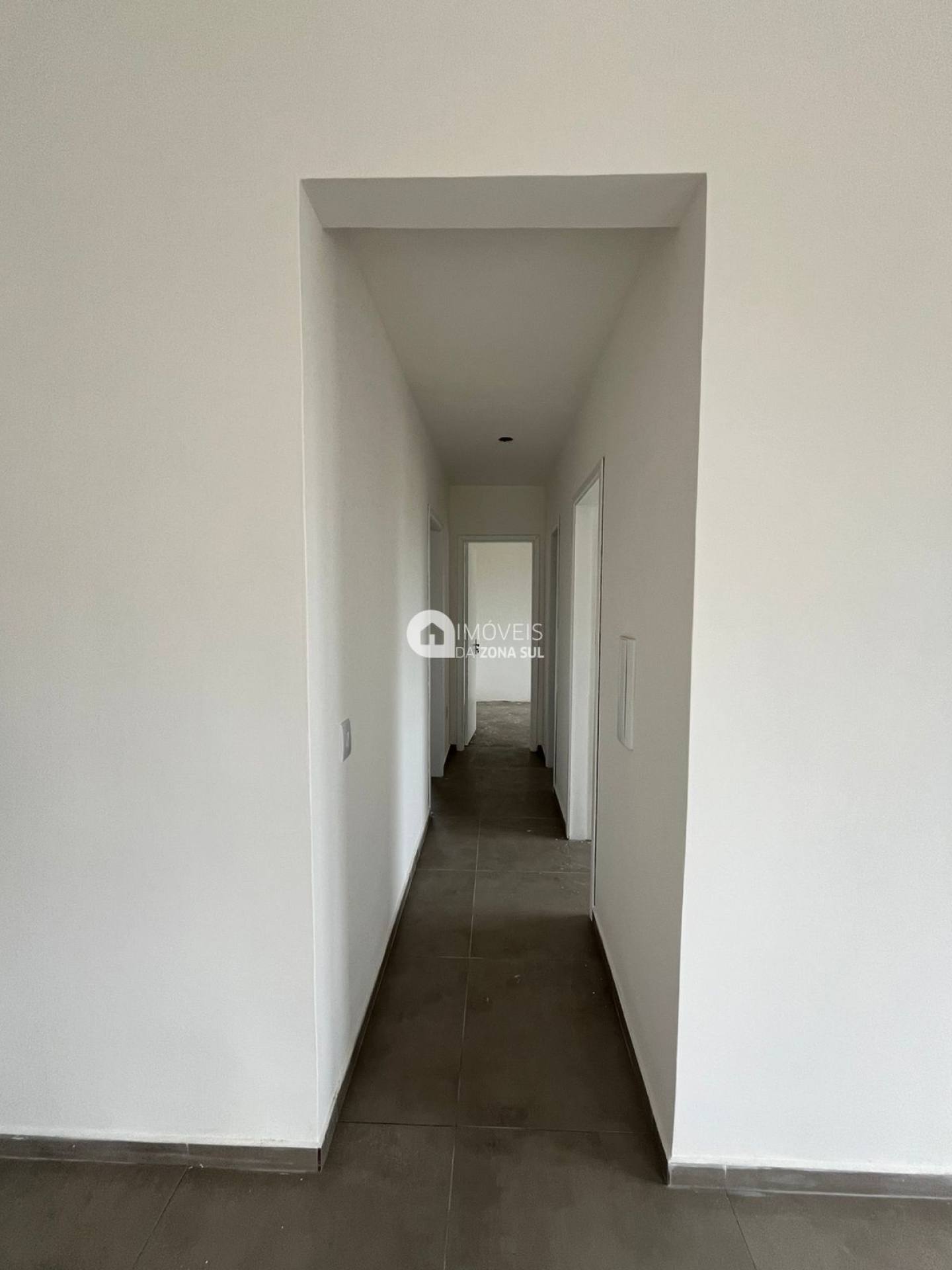 Casa para Vender com 1 vaga de garagem com 3 quartos 2 banheiros 1 suíte no bairro Aberta dos Morros em Porto Alegre/RS