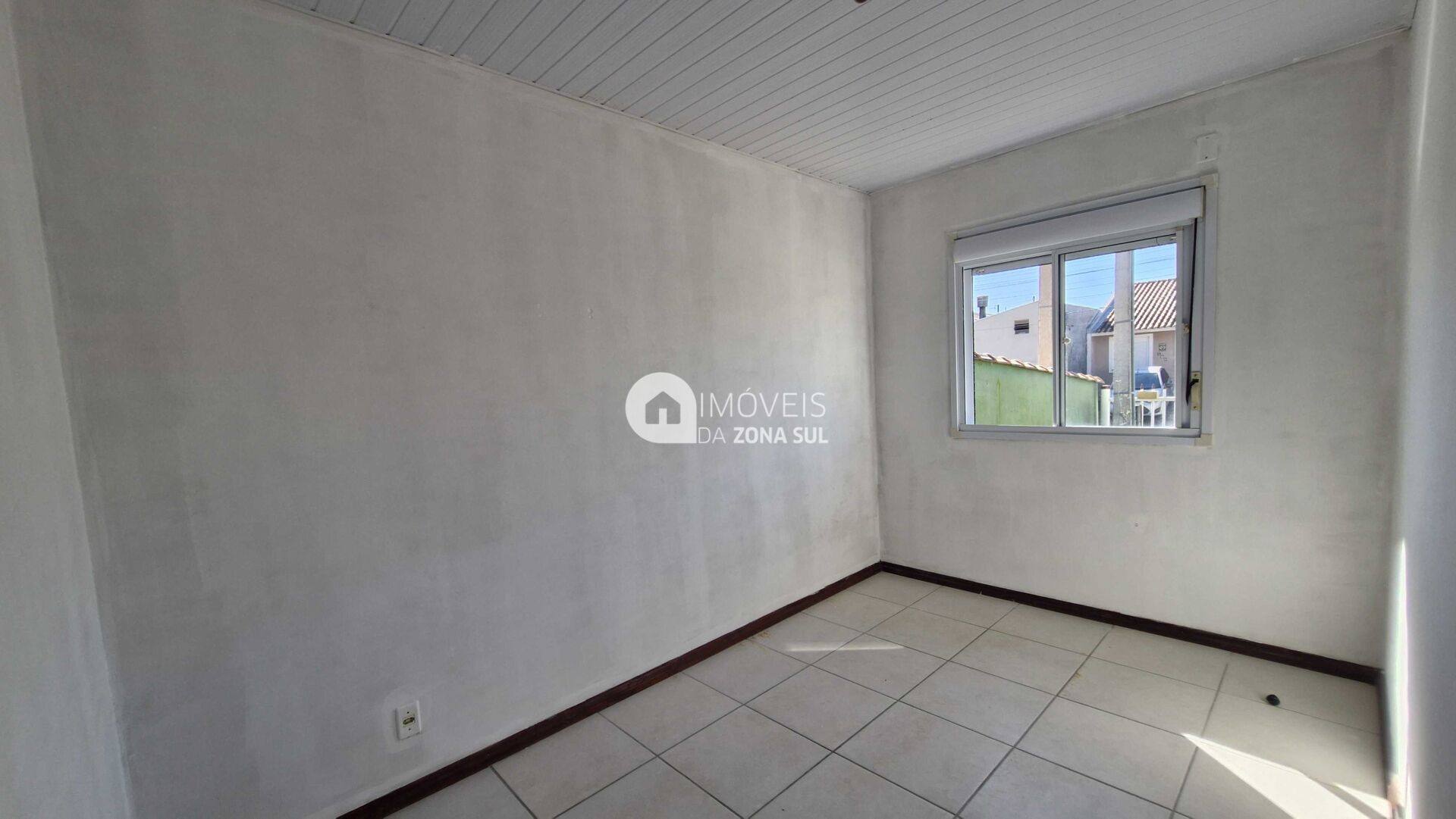 Casa para Vender com 1 vaga de garagem com 2 quartos 1 banheiro no bairro Restinga em Porto Alegre/RS