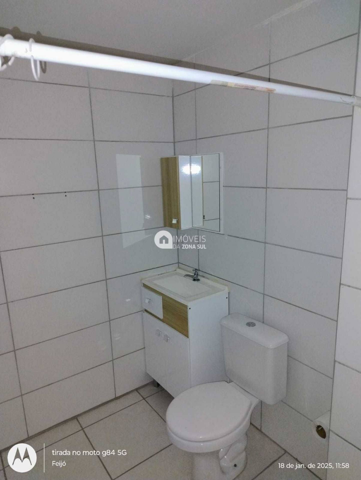 Apartamento para Vender com 1 vaga de garagem com 2 quartos 1 banheiro no bairro Chapéu do Sol em Porto Alegre/RS
