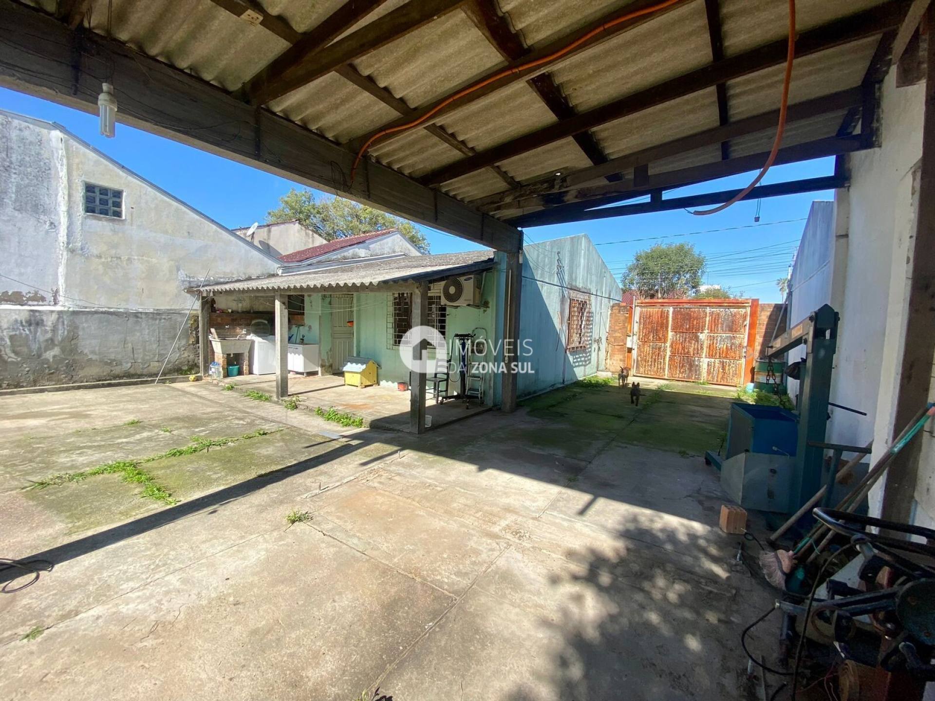 Ótima Casa Térrea de 3 Dormitórios em terreno de 367m²