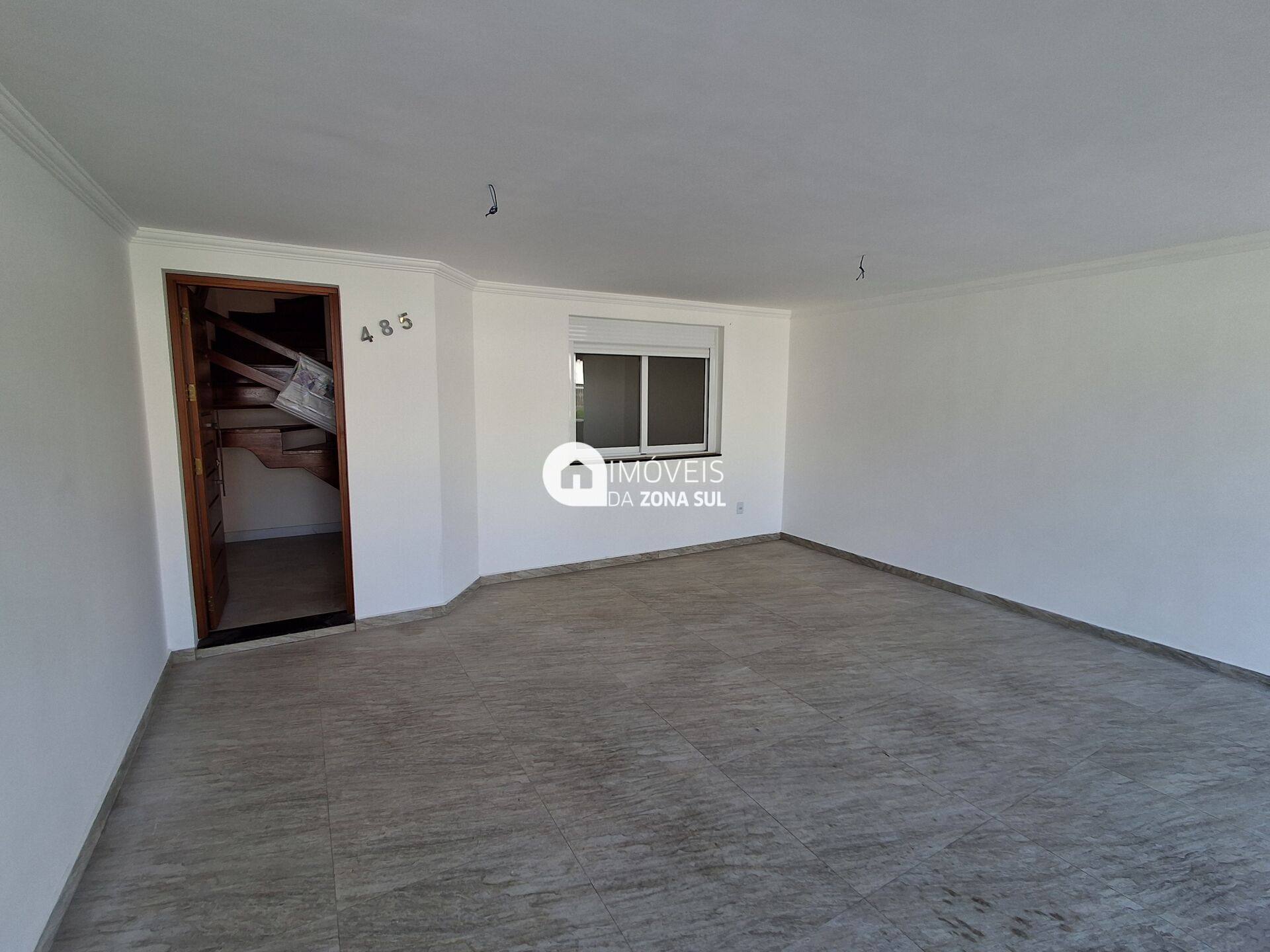 Casa para Vender com 3 quartos 3 banheiros 1 suíte no bairro Hípica em Porto Alegre/RS