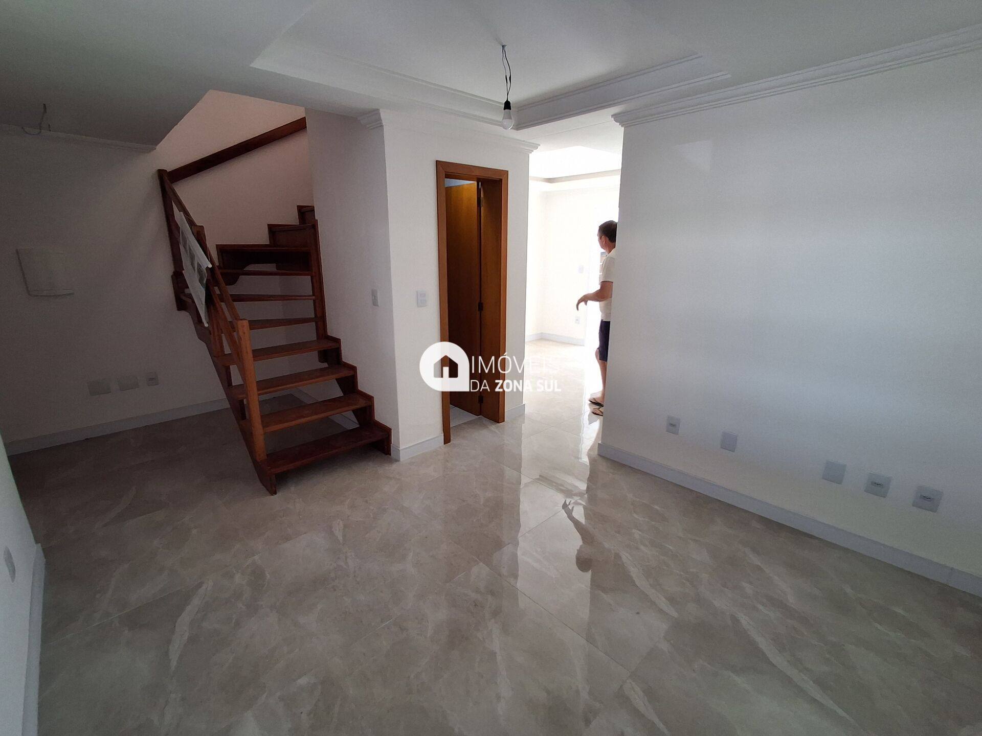 Casa para Vender com 3 quartos 3 banheiros 1 suíte no bairro Hípica em Porto Alegre/RS