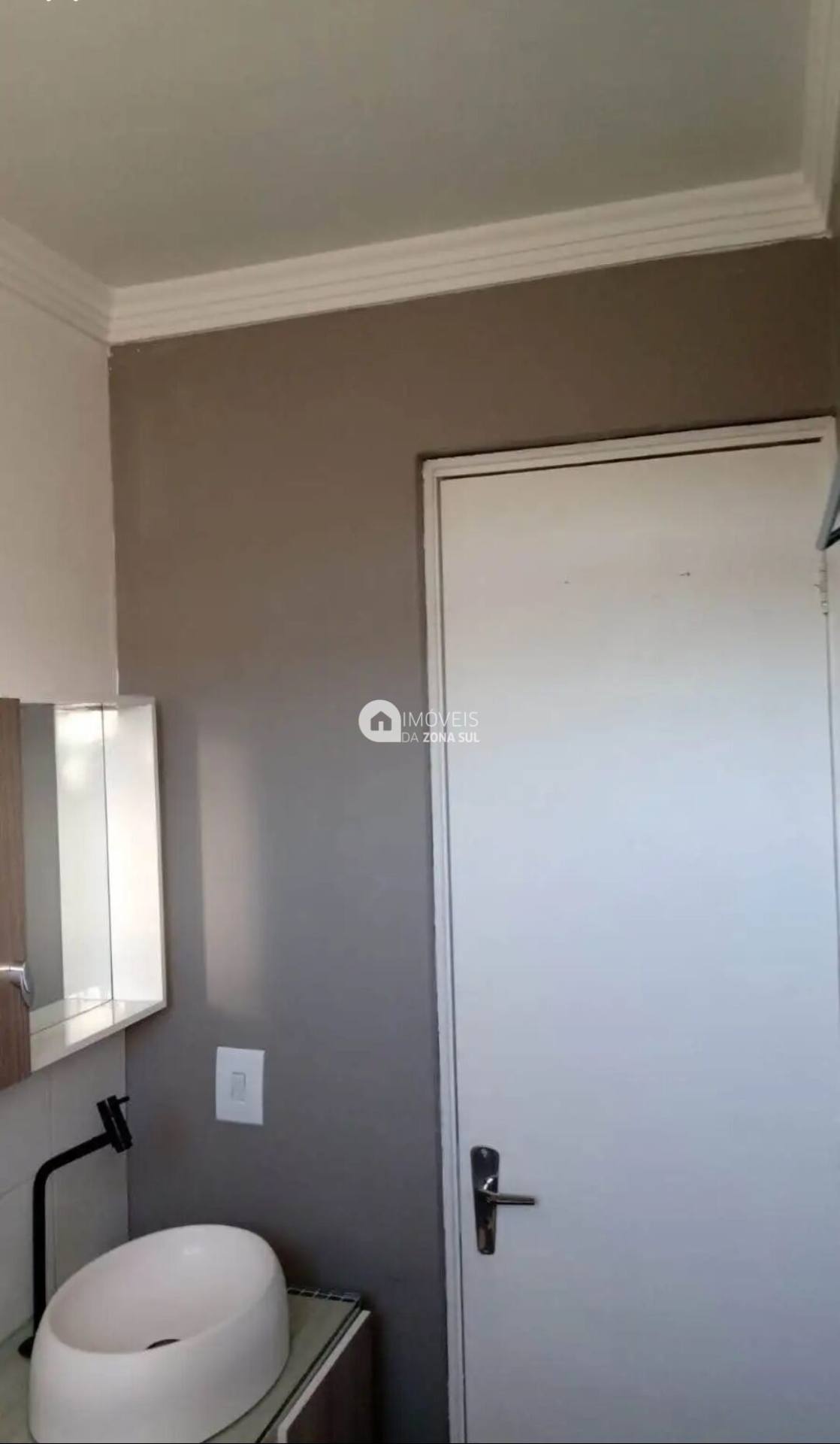 Apartamento para Vender com 1 vaga de garagem com 2 quartos 1 banheiro no bairro Vila Nova em Porto Alegre/RS