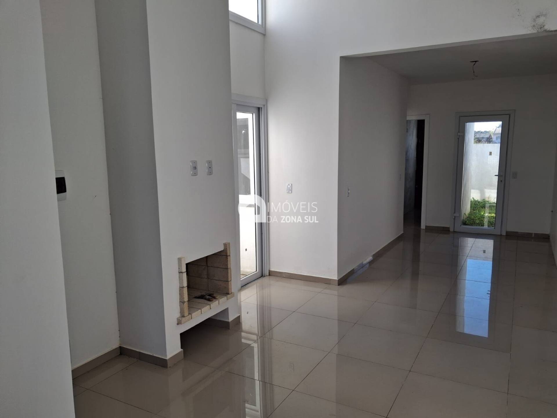 Casa para Vender com 1 vaga de garagem com 3 quartos 2 banheiros 1 suíte no bairro Aberta dos Morros em Porto Alegre/RS