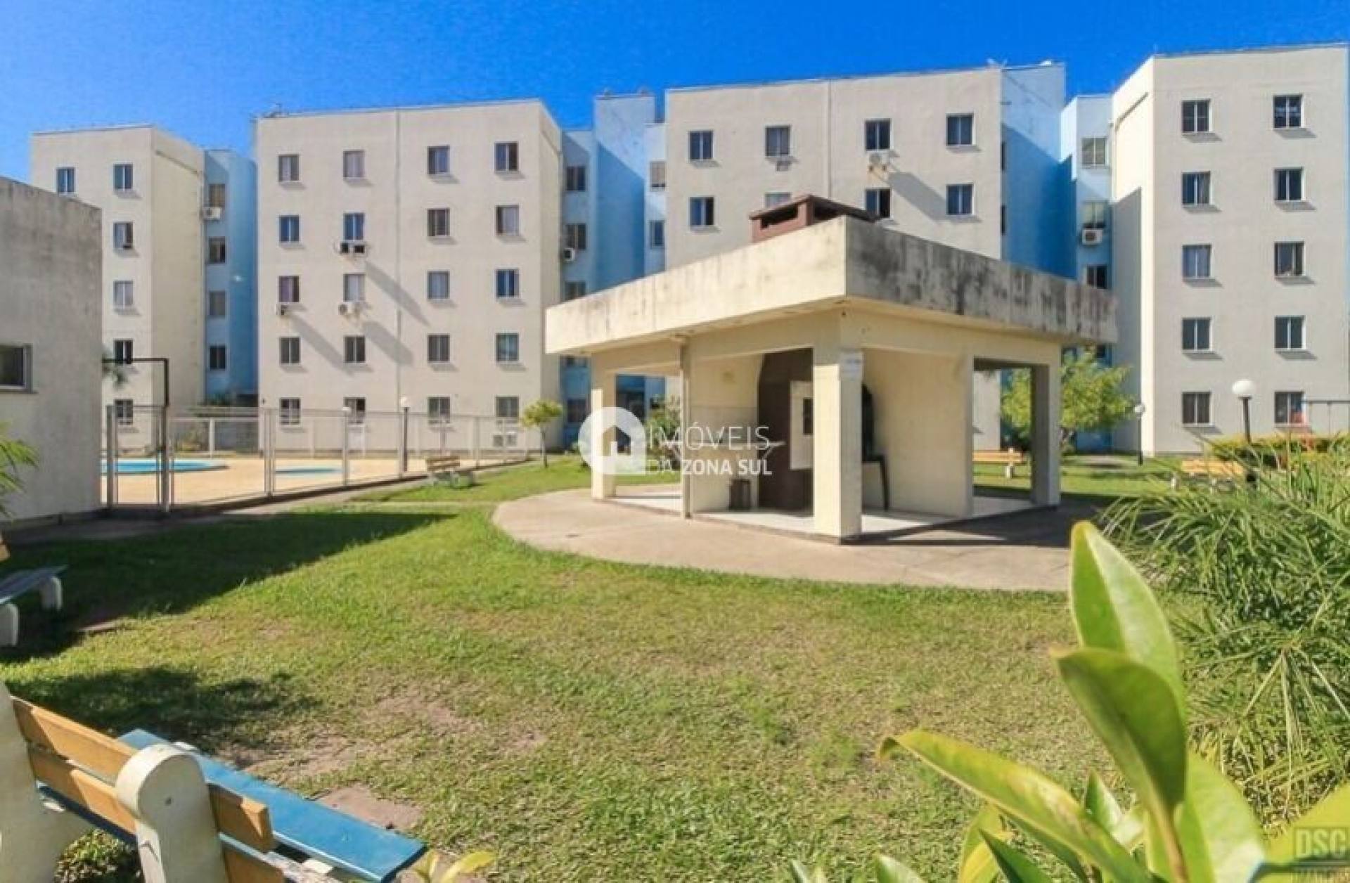 Apartamento para Vender com 1 vaga de garagem com 2 quartos 1 banheiro no bairro Restinga em Porto Alegre/RS