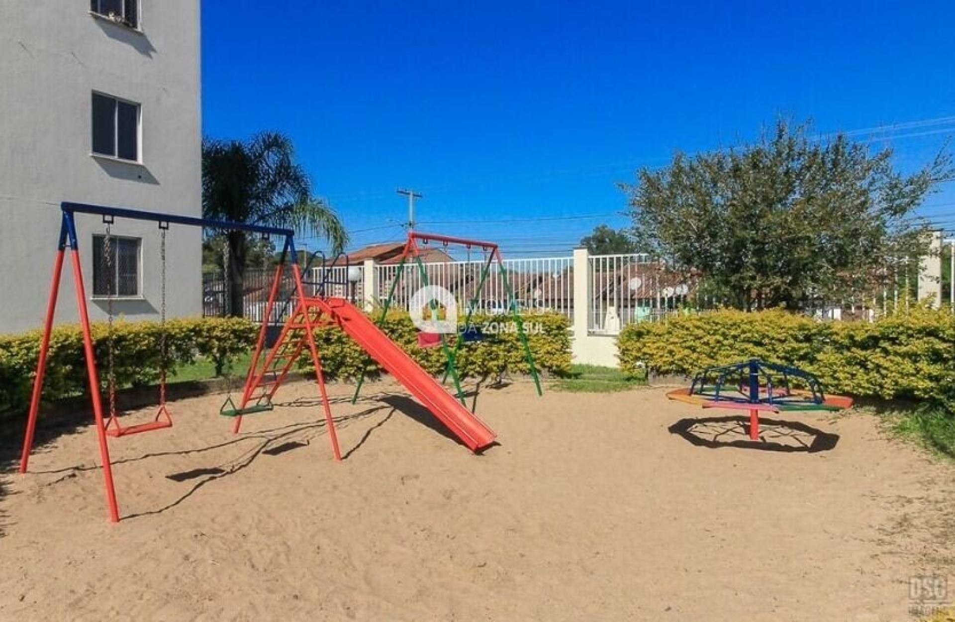Apartamento para Vender com 1 vaga de garagem com 2 quartos 1 banheiro no bairro Restinga em Porto Alegre/RS