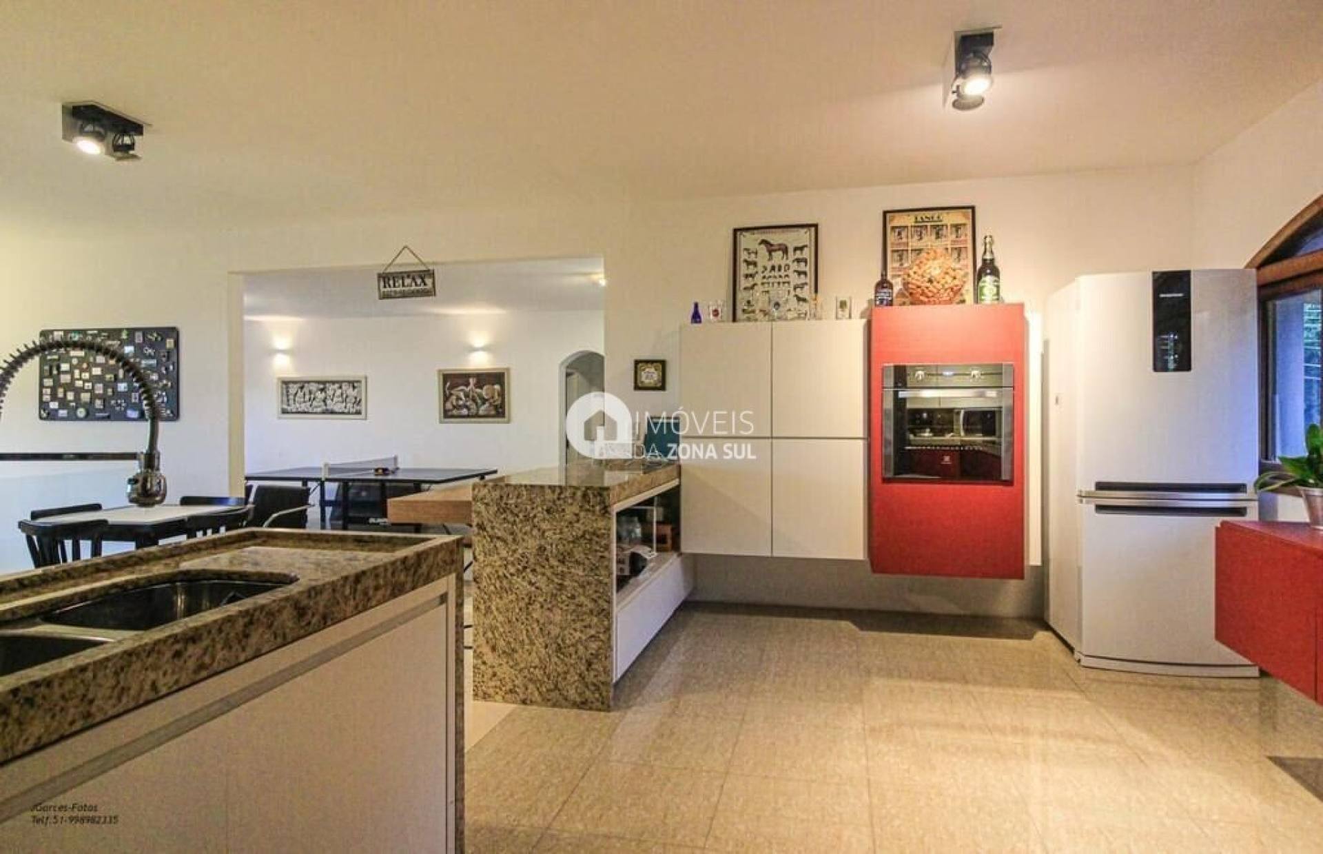 Casa para Vender com 3 vagas de garagem com 4 quartos 8 banheiros 4 suítes no bairro Sétimo Céu em Porto Alegre/RS