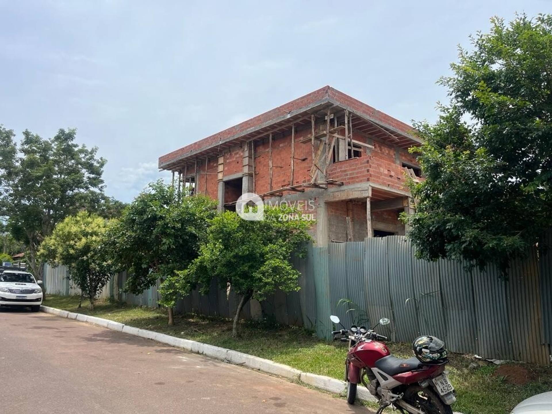 Casa para Vender com 2 vagas de garagem com 3 quartos 1 suíte no bairro Fiuza em Viamão/RS