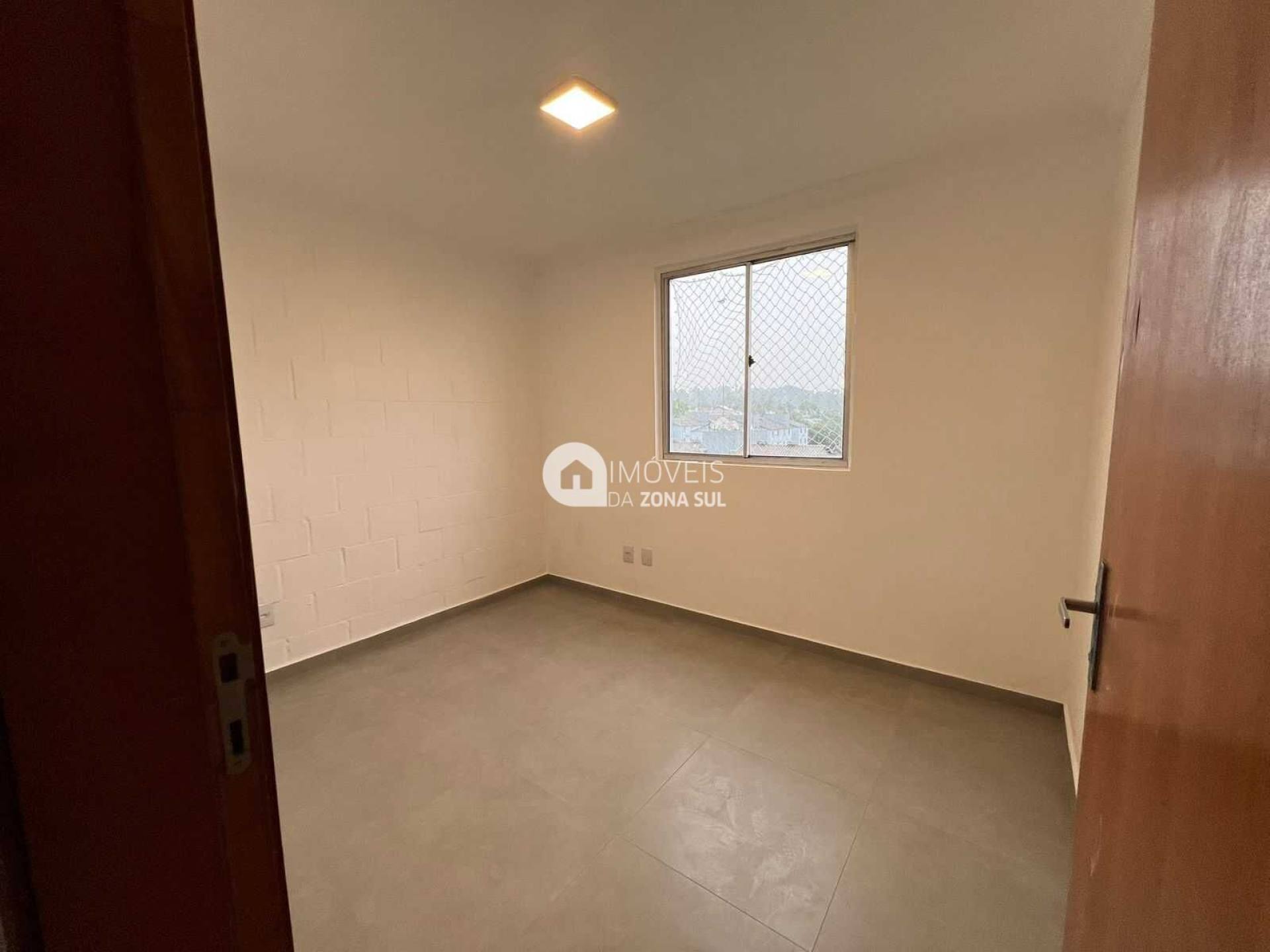 Apartamento para Vender com 1 vaga de garagem com 2 quartos 1 banheiro no bairro Campo Novo em Porto Alegre/RS