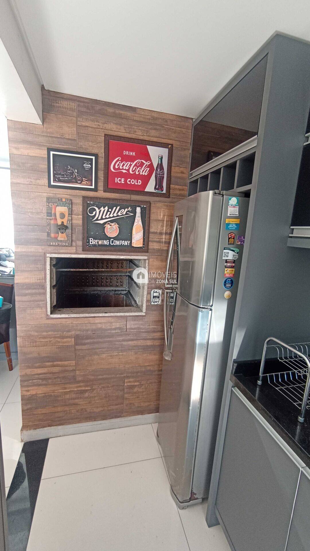 Apartamento para Vender com 1 vaga de garagem com 2 quartos 2 banheiros 1 suíte no bairro Vila Nova em Porto Alegre/RS