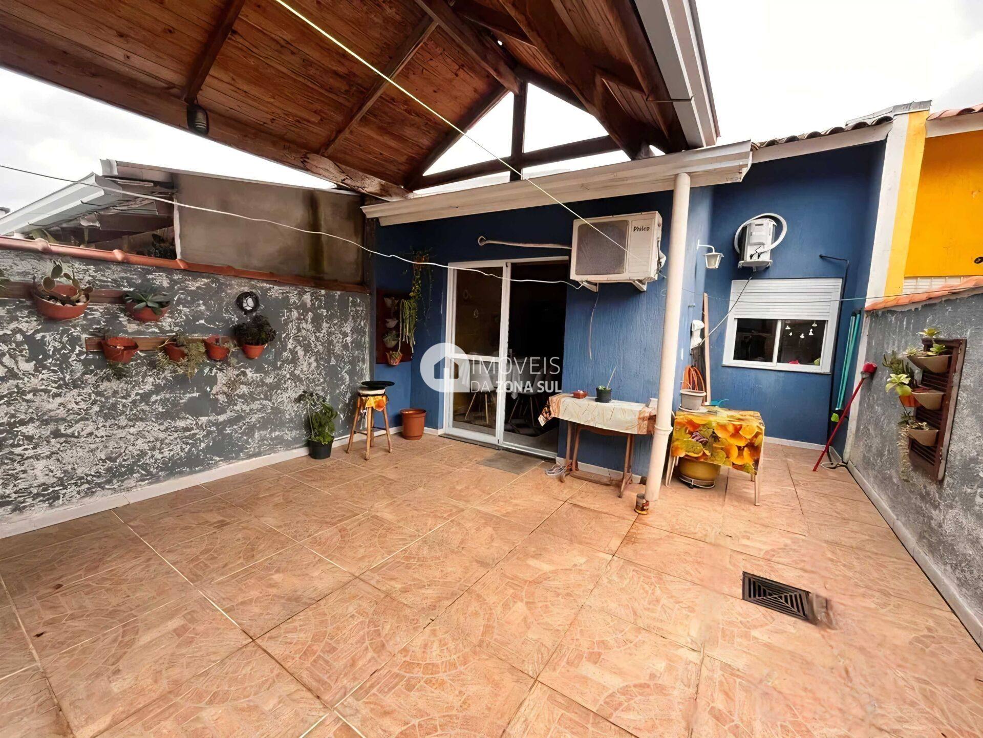 Casa para Vender com 1 vaga de garagem com 2 quartos 1 banheiro no bairro Restinga em Porto Alegre/RS