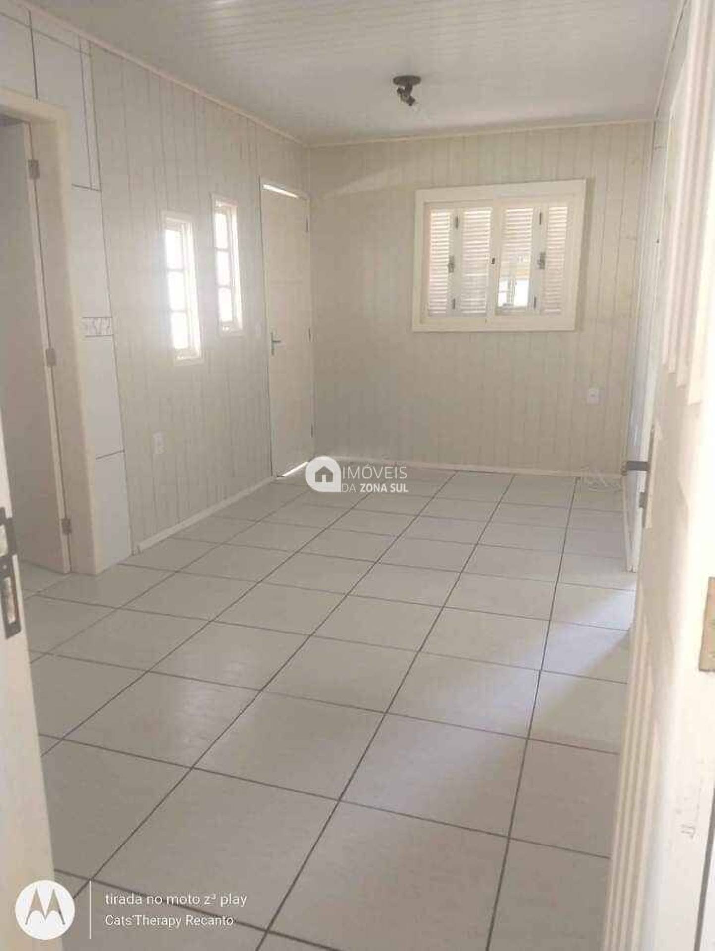 Casa para Vender com 5 vagas de garagem com 2 quartos 2 banheiros no bairro Restinga em Porto Alegre/RS