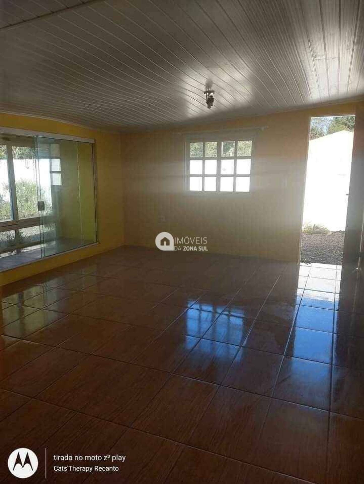 Casa para Vender com 5 vagas de garagem com 2 quartos 2 banheiros no bairro Restinga em Porto Alegre/RS