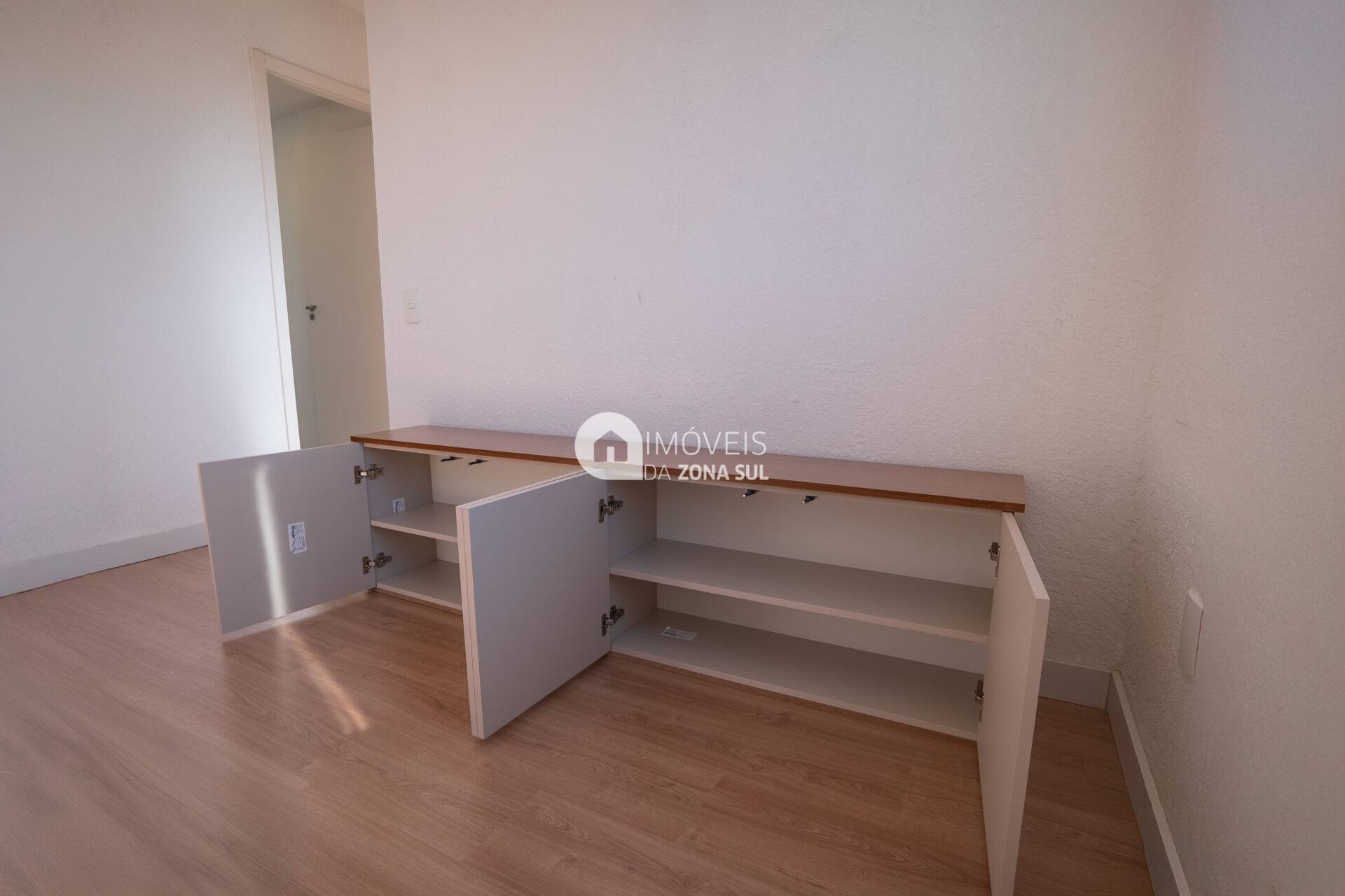 Apartamento para Vender com 1 vaga de garagem com 2 quartos 1 banheiro no bairro Hípica em Porto Alegre/RS