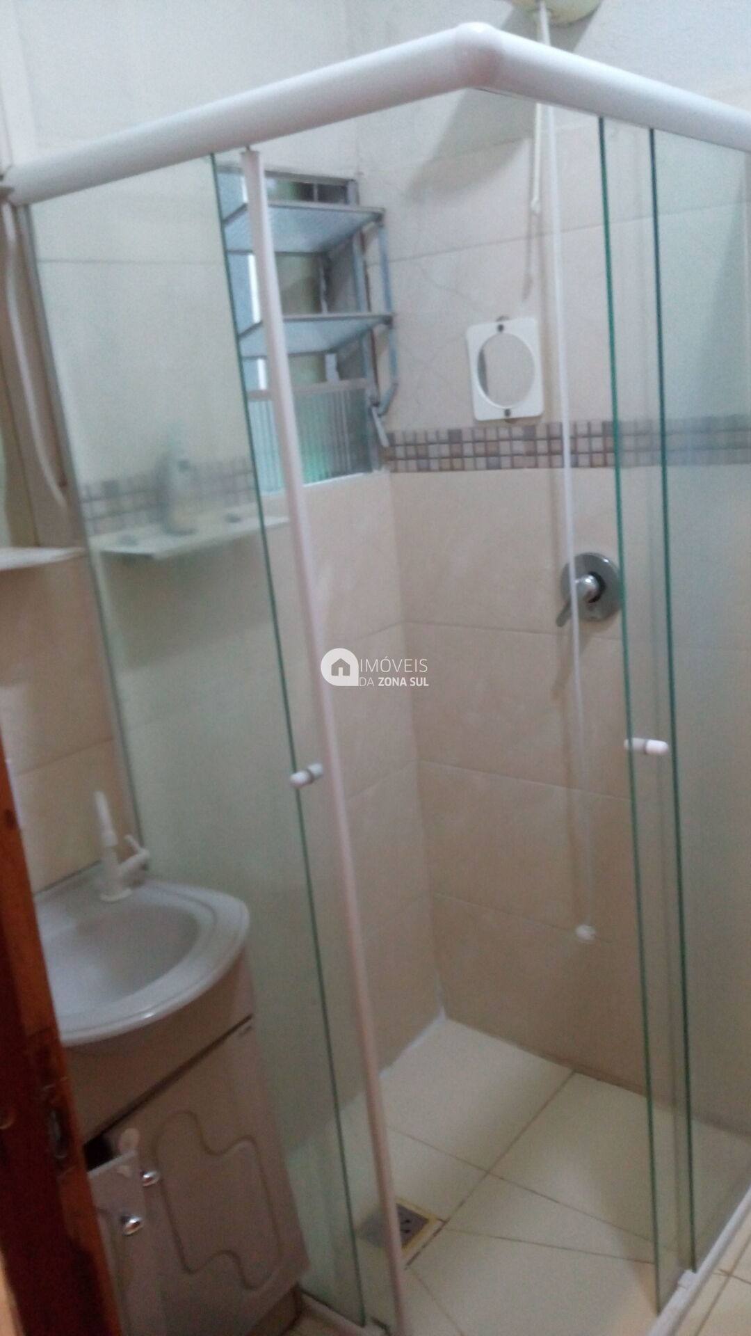 Casa para Vender com 2 vagas de garagem com 3 quartos 2 banheiros no bairro Restinga em Porto Alegre/RS