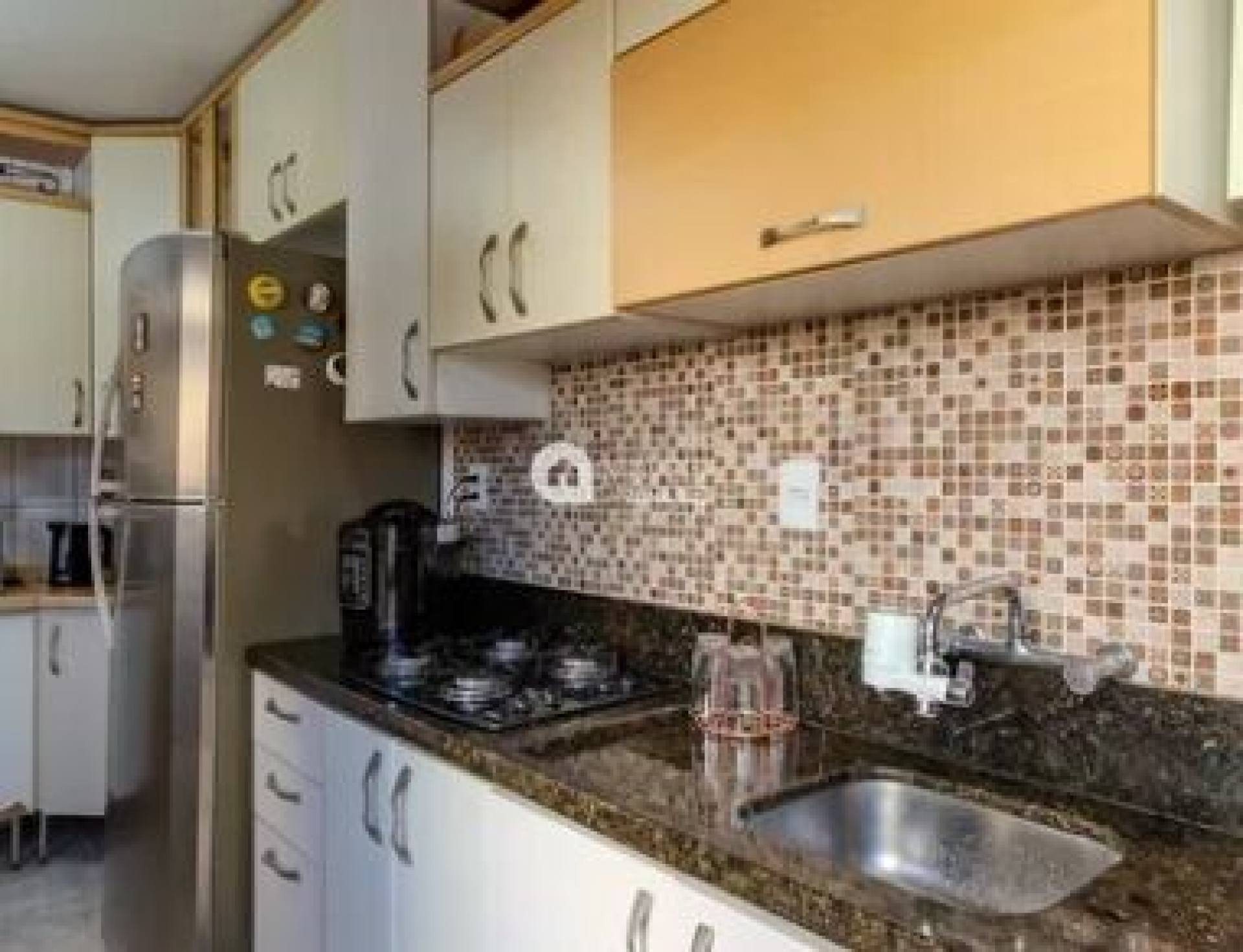 Casa para Vender com 2 vagas de garagem com 3 quartos 2 banheiros 1 suíte no bairro Ipanema em Porto Alegre/RS