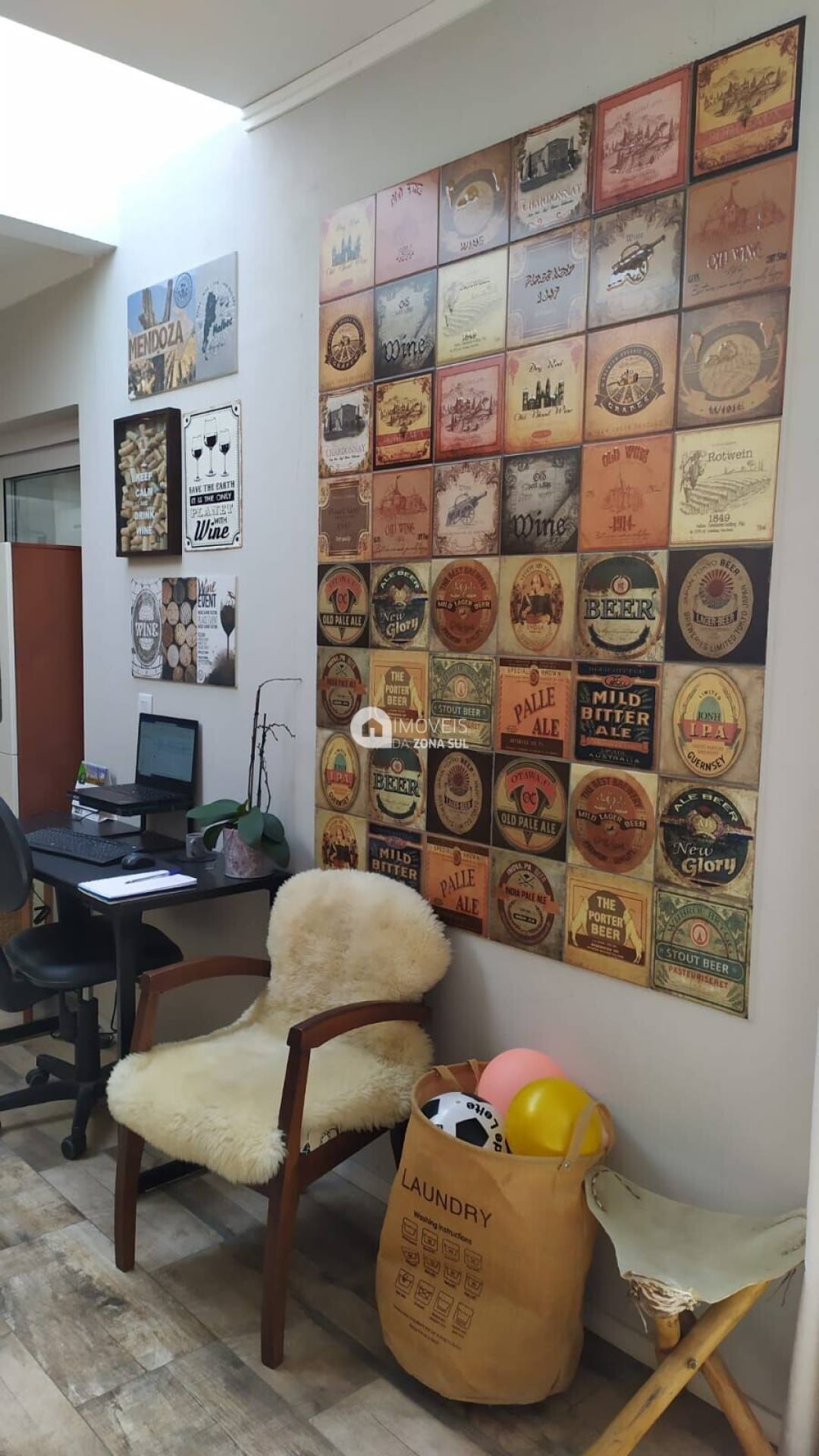 Casa para Vender com 2 vagas de garagem com 3 quartos 3 banheiros 3 suítes no bairro Hípica em Porto Alegre/RS
