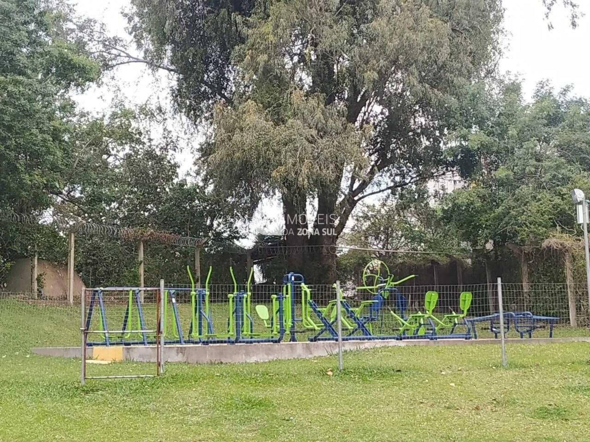 Apartamento para Vender com 3 vagas de garagem com 2 quartos 1 banheiro no bairro Vila Nova em Porto Alegre/RS