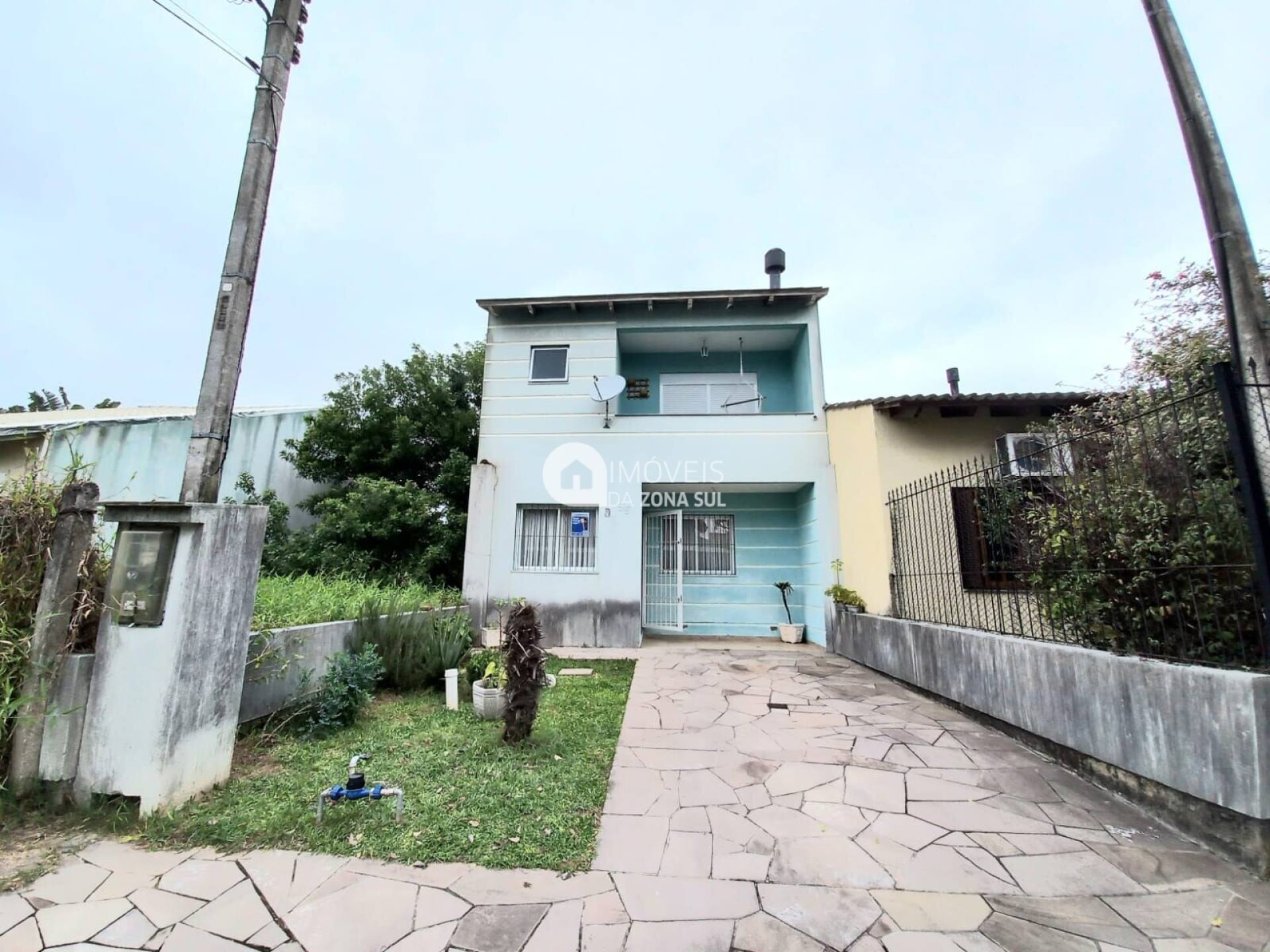 Casa para Vender com 2 vagas de garagem com 3 quartos 2 banheiros 1 suíte no bairro Hípica em Porto Alegre/RS