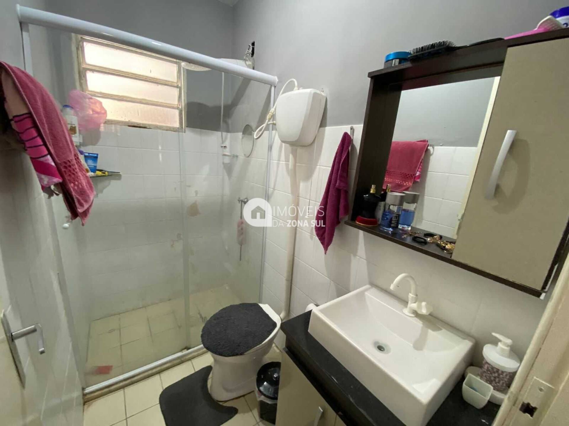 Sobrado para Vender com 1 vaga de garagem com 2 quartos 1 banheiro no bairro Aberta dos Morros em Porto Alegre/RS