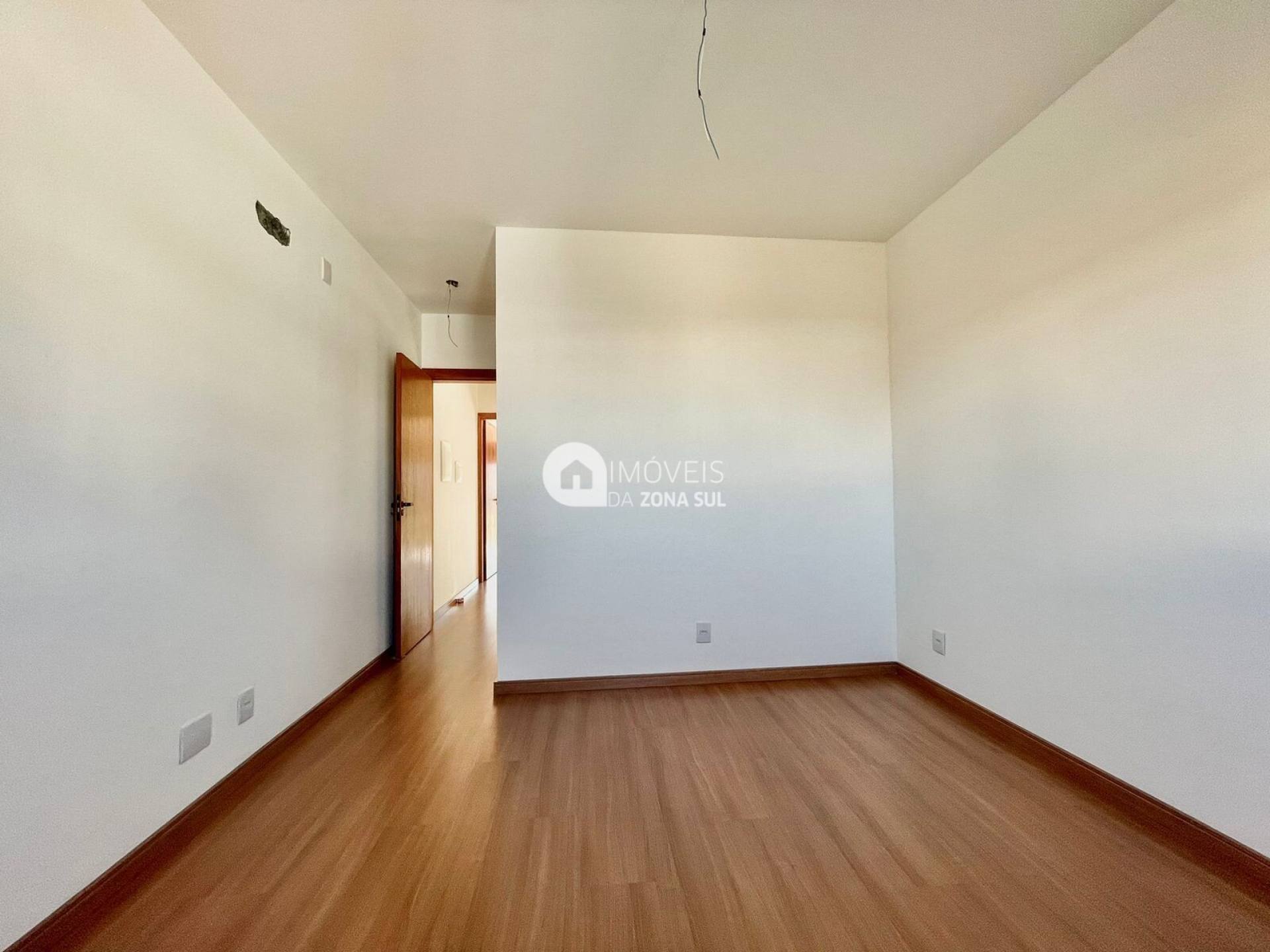 Casa para Vender com 2 vagas de garagem com 2 quartos 2 banheiros 2 suítes no bairro Aberta dos Morros em Porto Alegre/RS