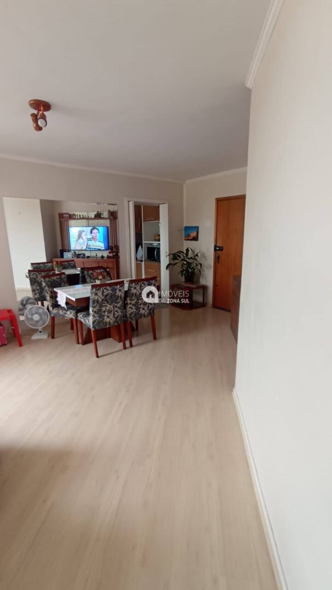 Apartamento para Vender com 1 vaga de garagem com 2 quartos 1 banheiro no bairro Cristal em Porto Alegre/RS
