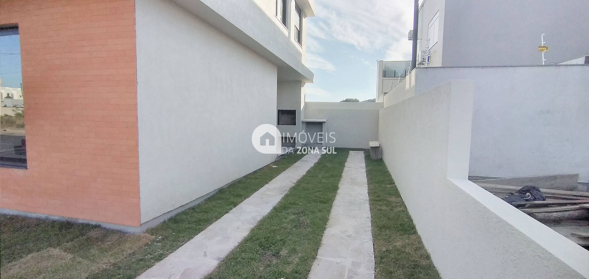 Casa para Vender com 2 vagas de garagem com 3 quartos 3 banheiros 1 suíte no bairro Hípica em Porto Alegre/RS