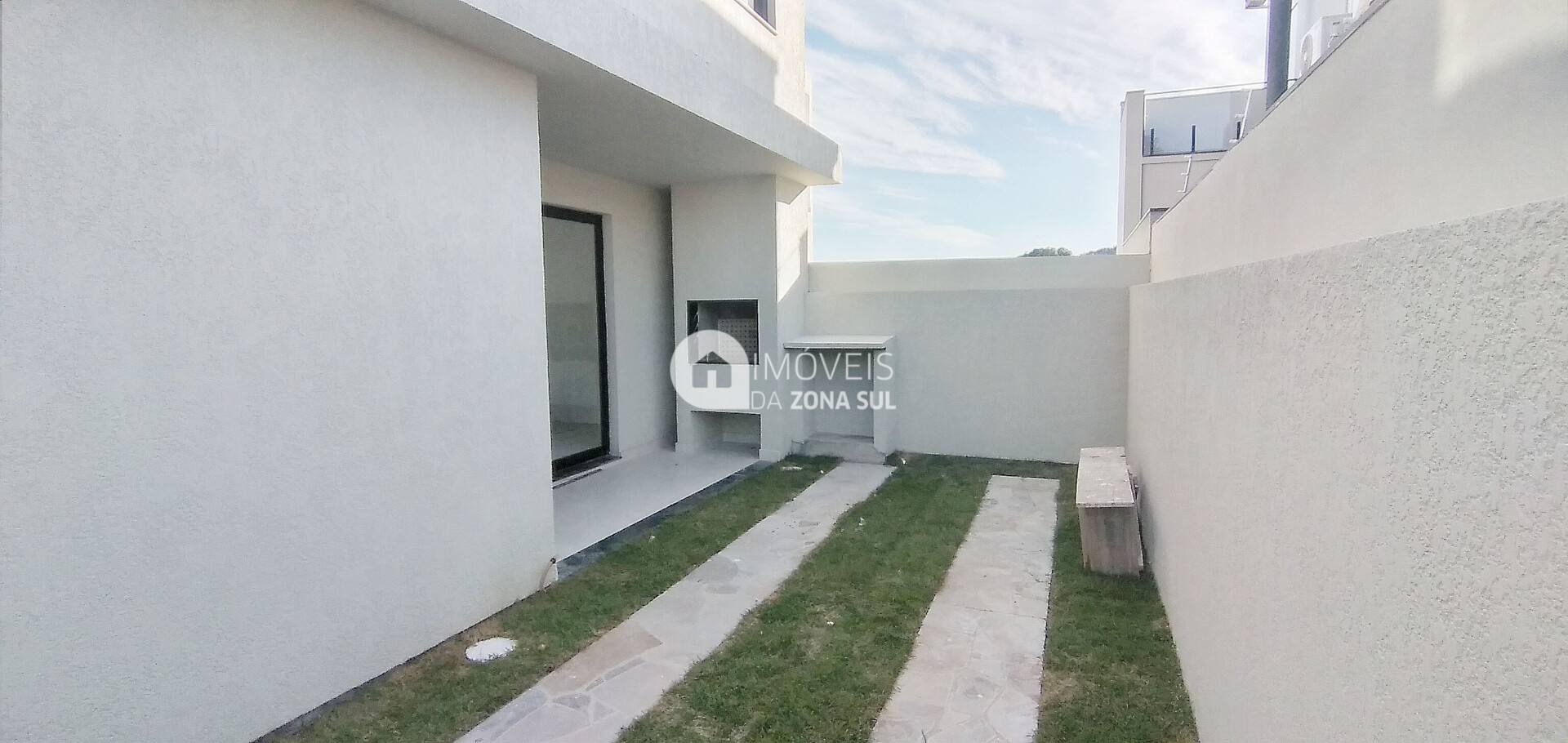 Casa para Vender com 2 vagas de garagem com 3 quartos 3 banheiros 1 suíte no bairro Hípica em Porto Alegre/RS