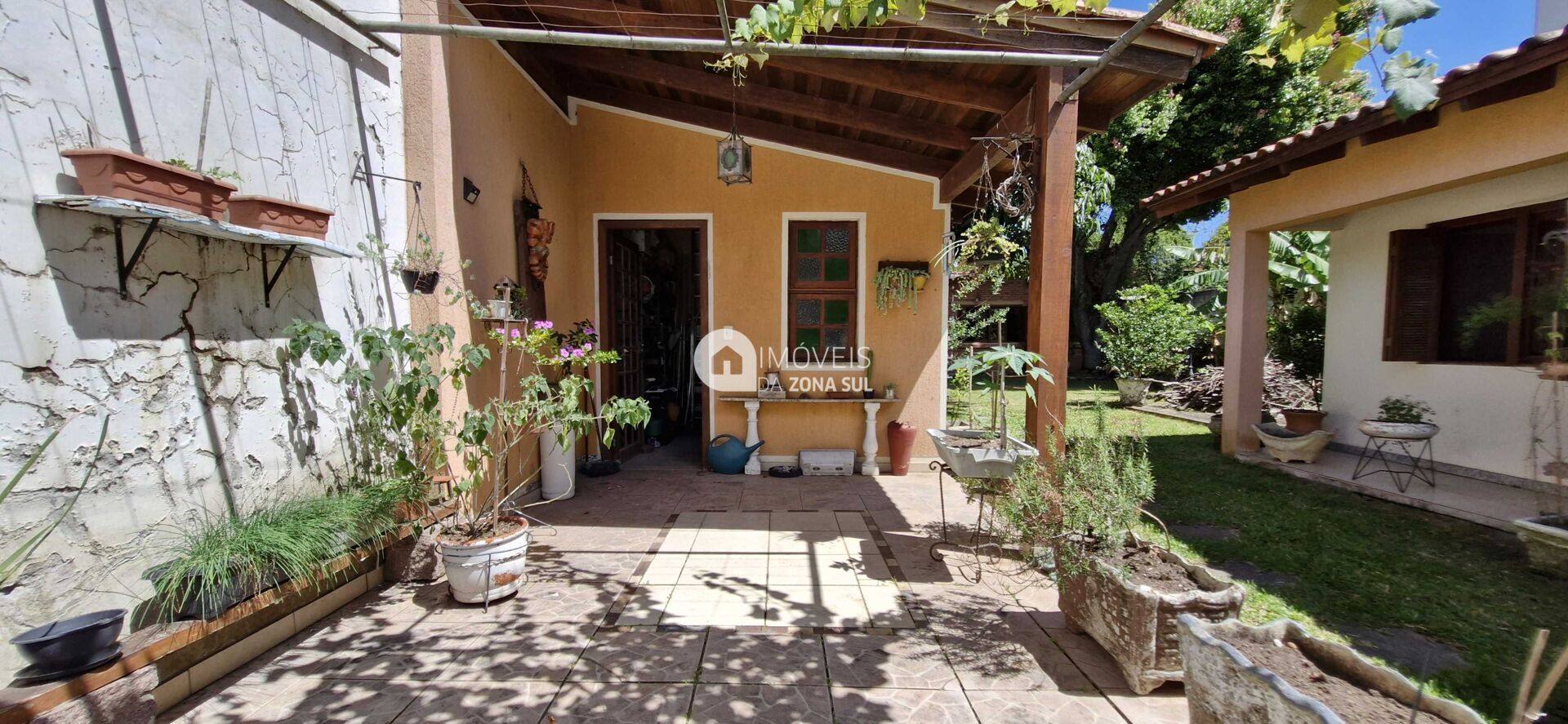 Casa Chalé no bairro Cristal em Porto Alegre/RS
