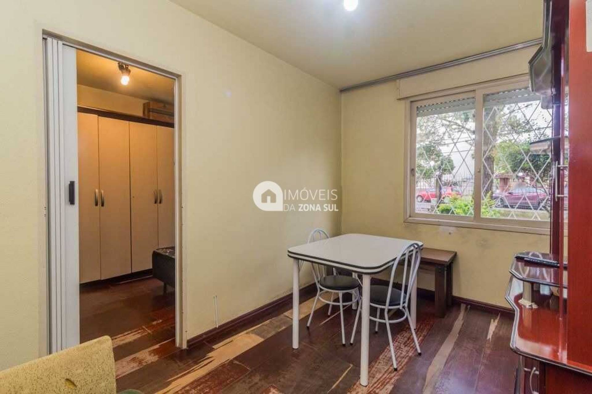 Apartamento térreo no bairro Cavalhada em Porto Alegre-RS