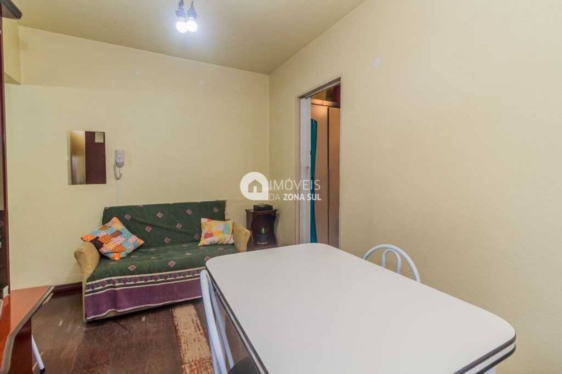 Apartamento térreo no bairro Cavalhada em Porto Alegre-RS