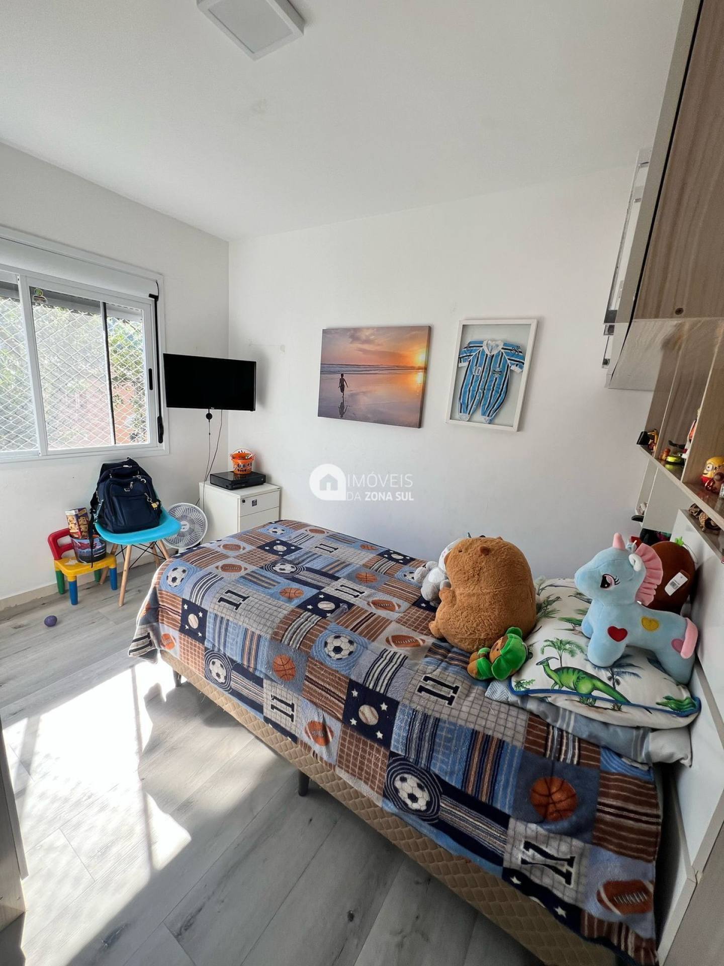 Apartamento exclusivo de 3 dormitório no Bairro Guarujá em Porto Alegre