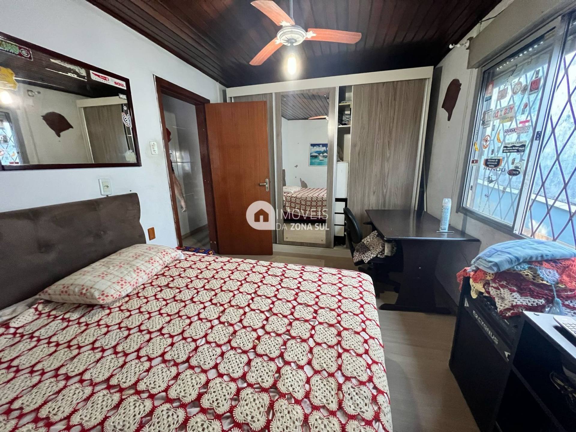 Casa Ampla com Edícula e Garagem para 5 Carros no Camaquã!