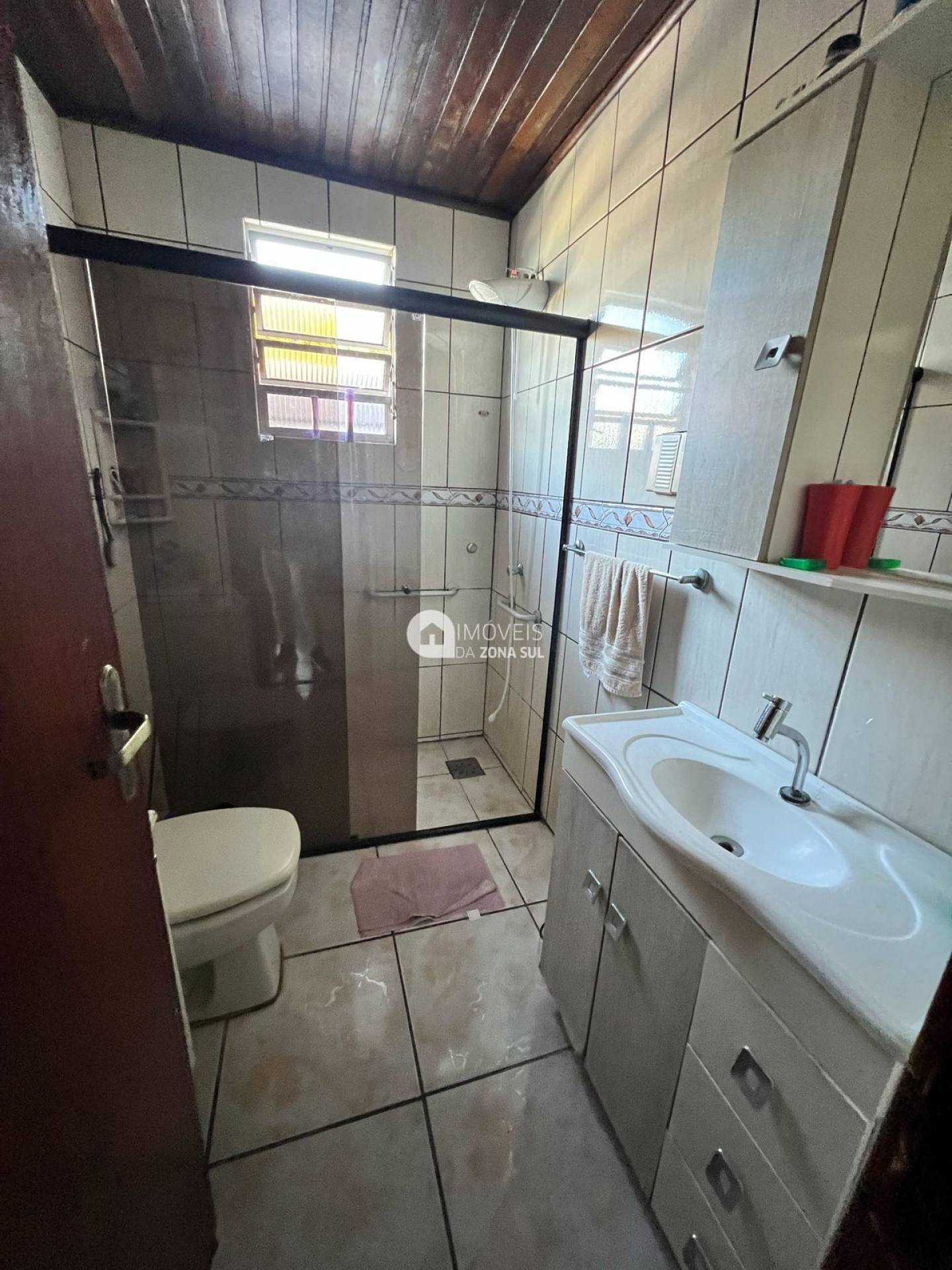 Casa Ampla com Edícula e Garagem para 5 Carros no Camaquã!