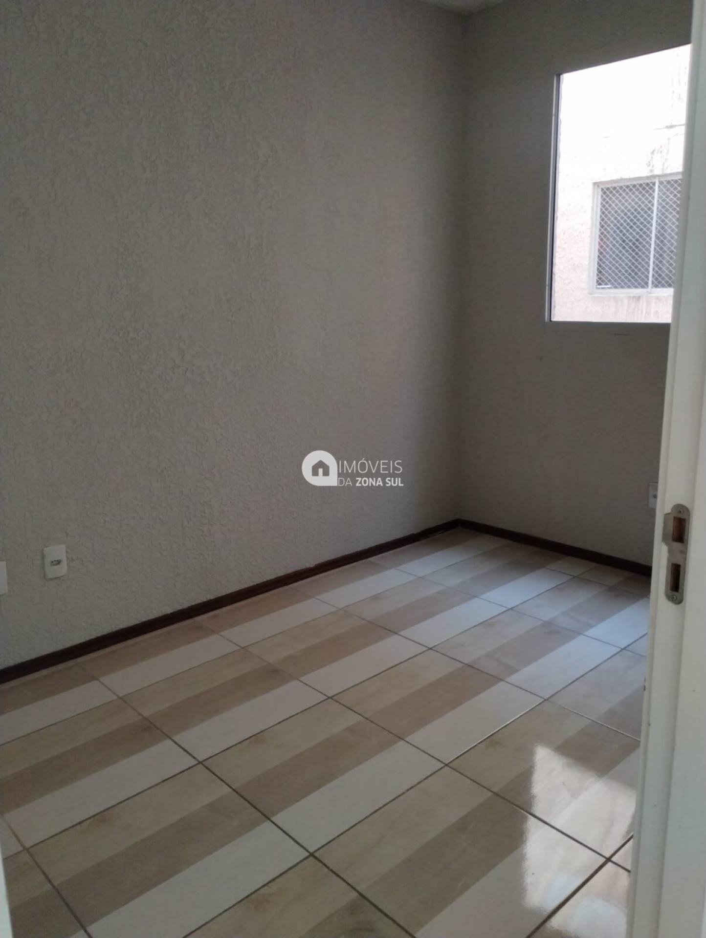 Apartamento para Vender com 1 vaga de garagem com 2 quartos 1 banheiro no bairro Hípica em Porto Alegre/RS