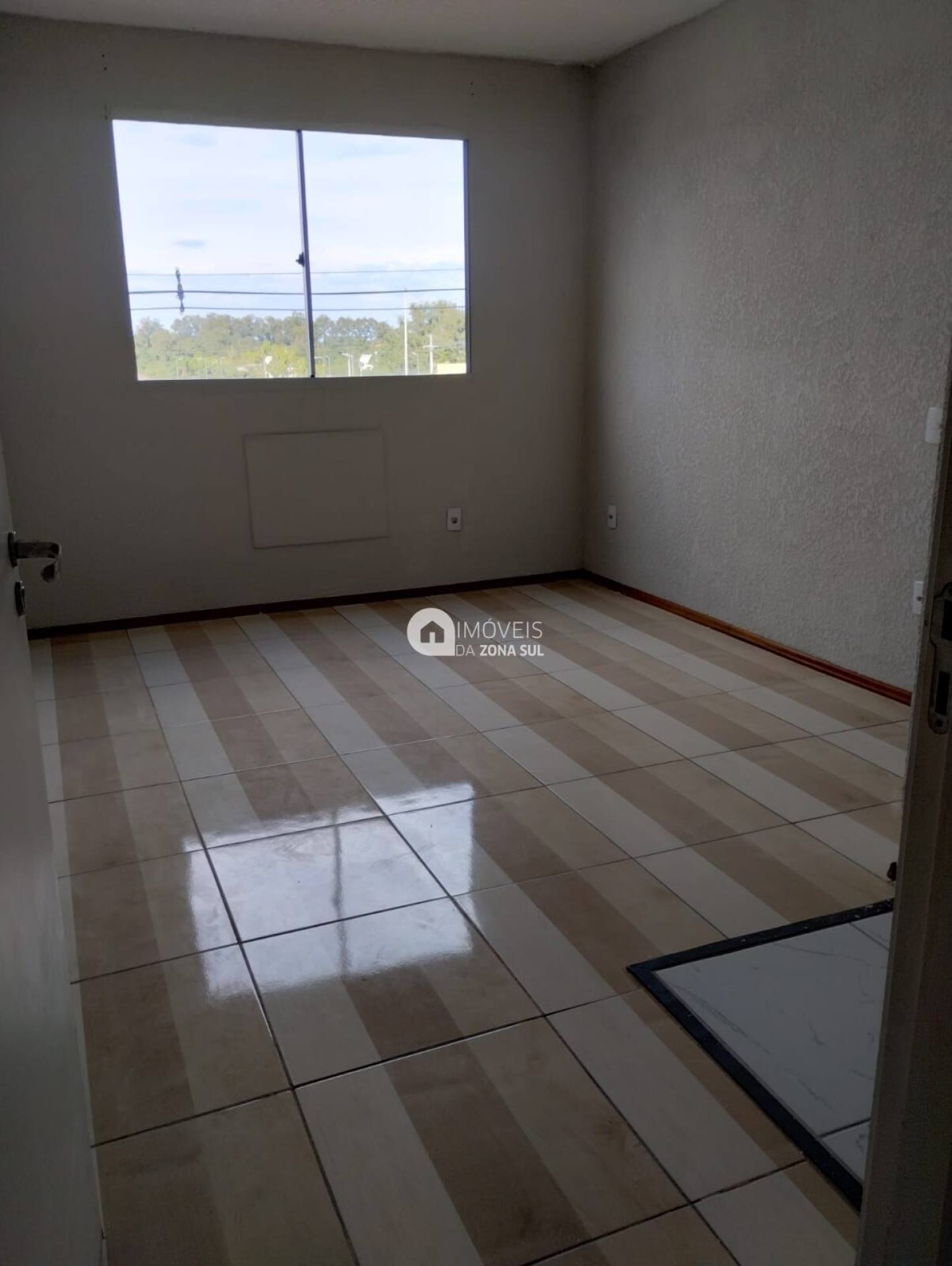 Apartamento para Vender com 1 vaga de garagem com 2 quartos 1 banheiro no bairro Hípica em Porto Alegre/RS