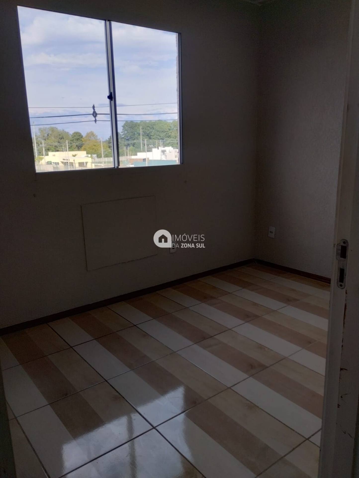 Apartamento para Vender com 1 vaga de garagem com 2 quartos 1 banheiro no bairro Hípica em Porto Alegre/RS