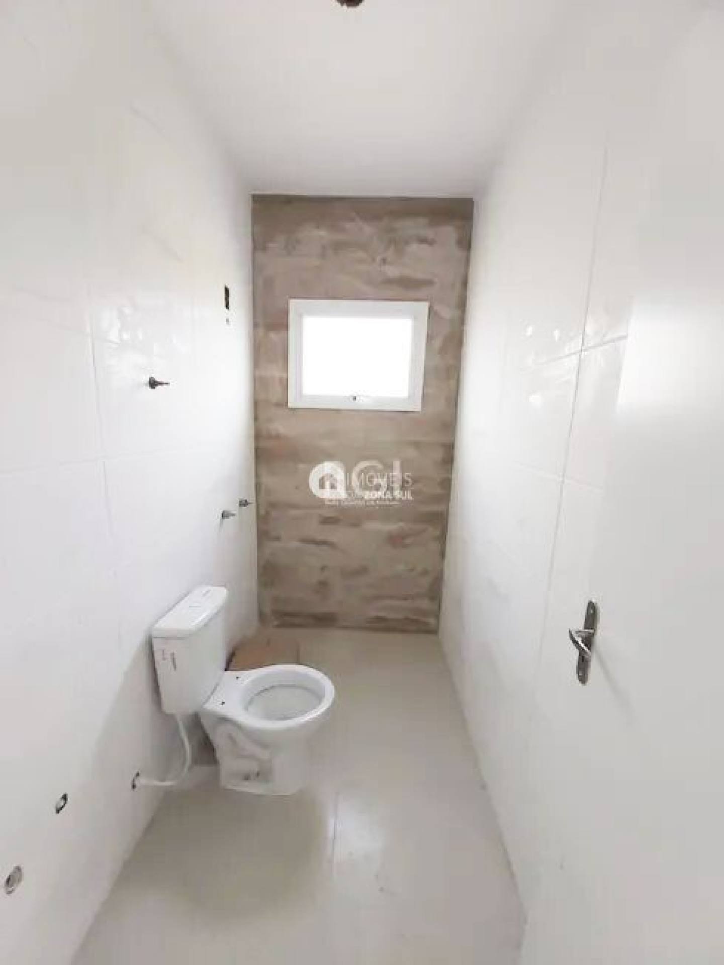 Casa para Vender com 1 vaga de garagem com 2 quartos 2 banheiros 2 suítes no bairro Hípica em Porto Alegre/RS