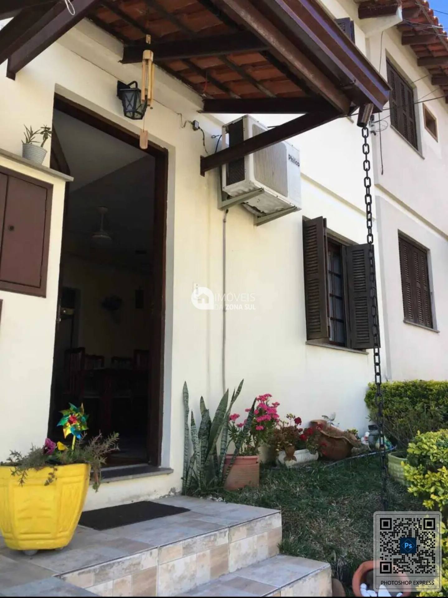 Sobrado para Vender com 1 vaga de garagem com 3 quartos 2 banheiros 1 suíte no bairro Vila Nova em Porto Alegre/RS