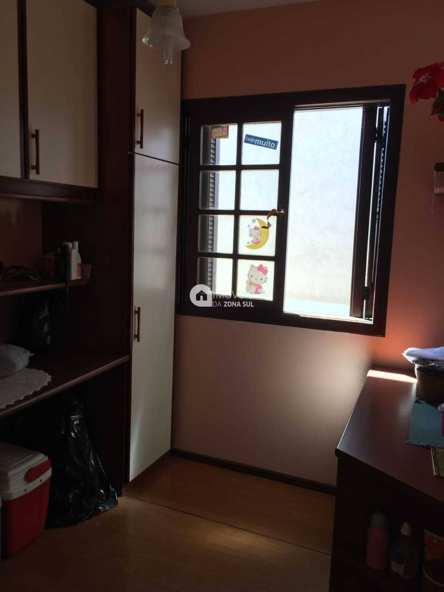Sobrado para Vender com 1 vaga de garagem com 3 quartos 2 banheiros 1 suíte no bairro Vila Nova em Porto Alegre/RS