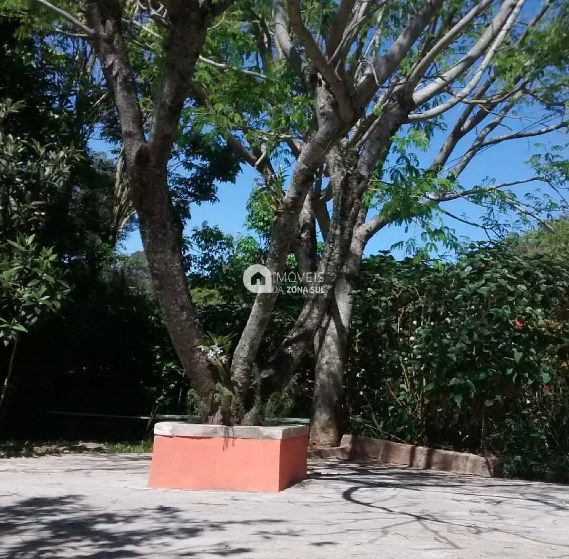 Casa para Vender com 1 vaga de garagem com 3 quartos 2 banheiros no bairro Hípica em Porto Alegre/RS