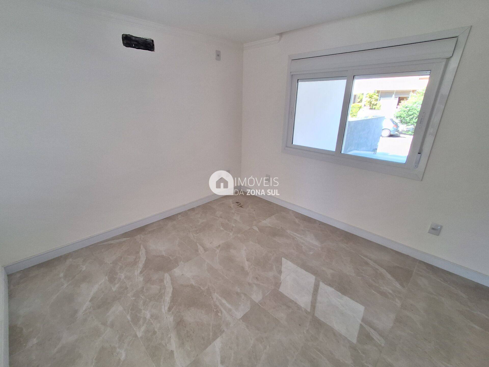 Casa para Vender com 3 quartos 3 banheiros 1 suíte no bairro Hípica em Porto Alegre/RS