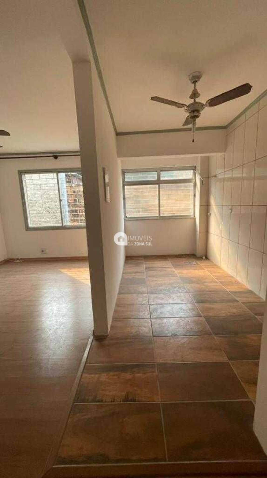 Apartamento para Vender com 1 vaga de garagem com 2 quartos 1 banheiro no bairro Medianeira em Porto Alegre/RS