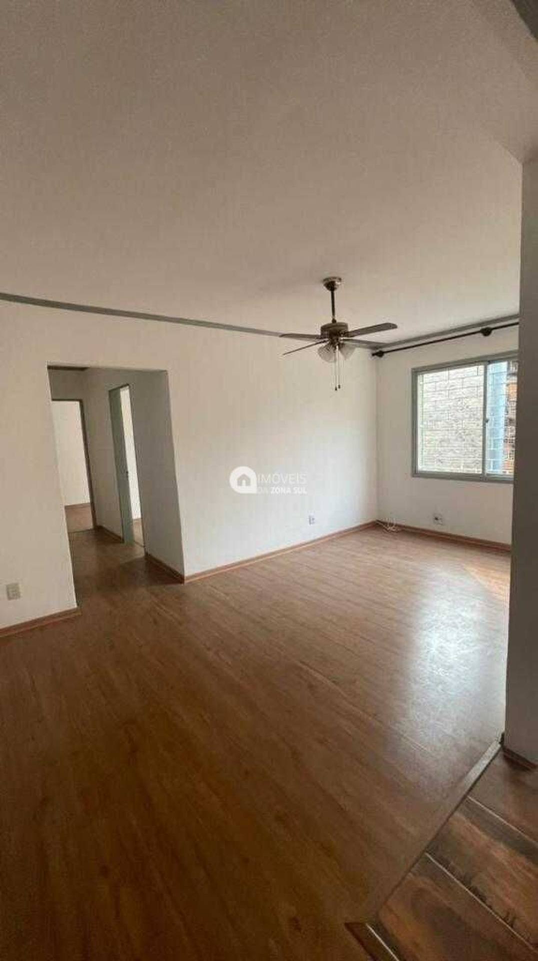 Apartamento para Vender com 1 vaga de garagem com 2 quartos 1 banheiro no bairro Medianeira em Porto Alegre/RS