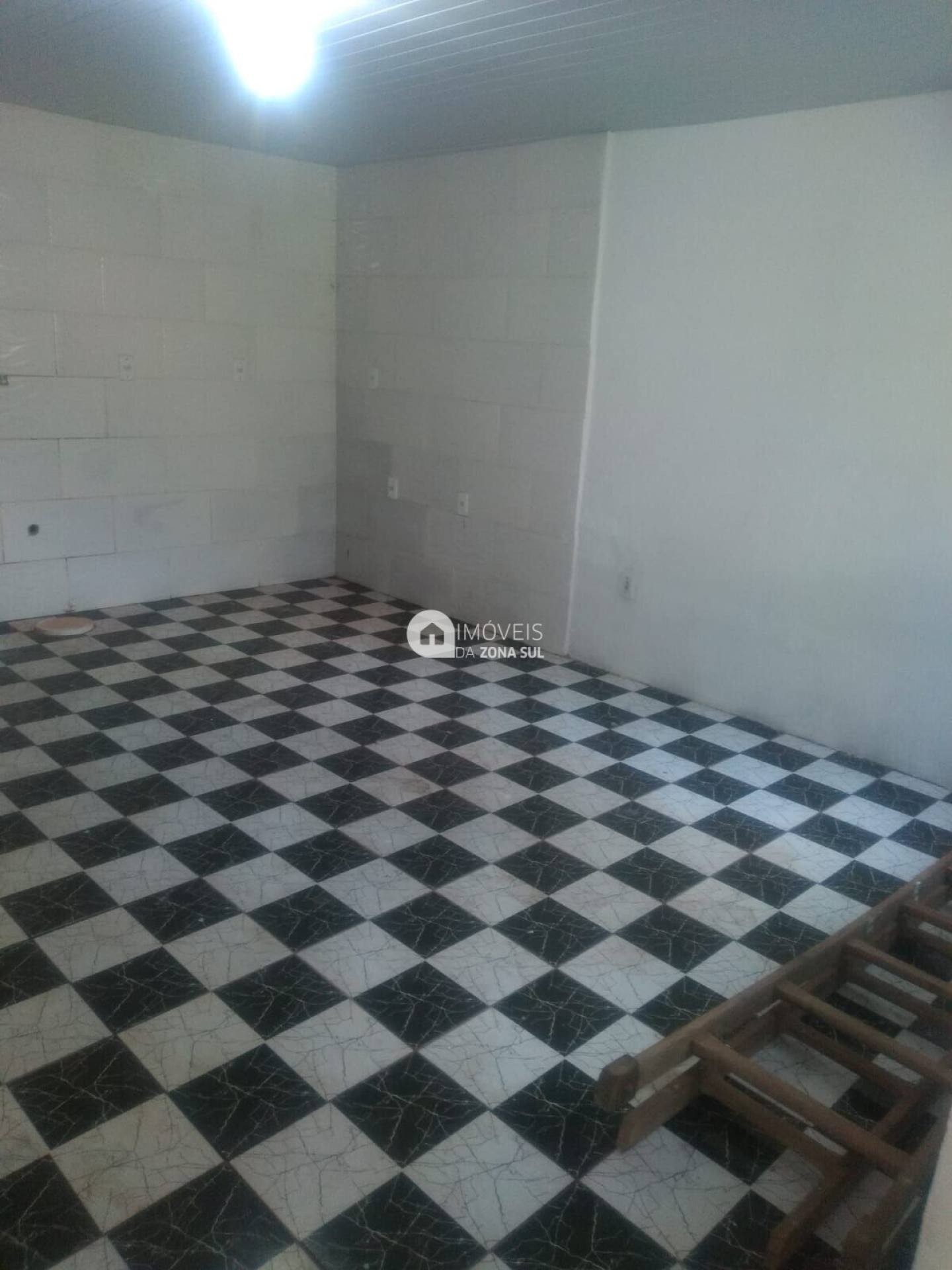 Casa para Vender com 1 vaga de garagem com 2 quartos 1 banheiro no bairro Campo Novo em Porto Alegre/RS
