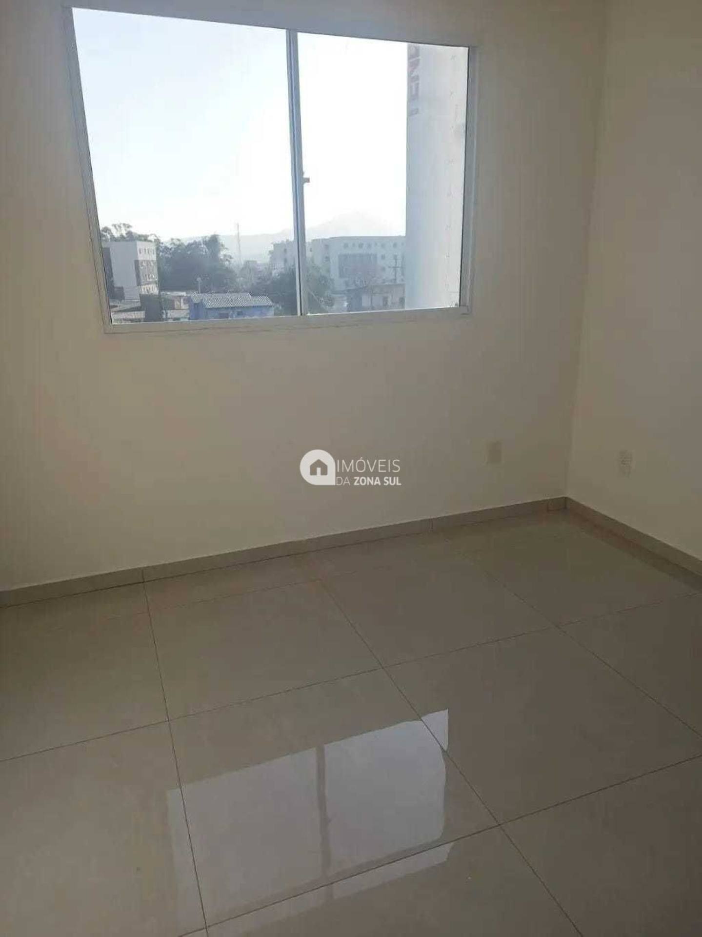 Apartamento para Alugar com 1 vaga de garagem com 2 quartos 1 banheiro no bairro Hípica em Porto Alegre/RS