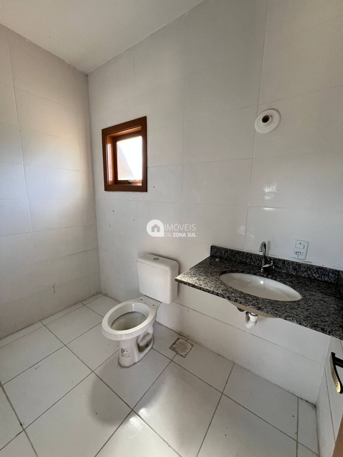 Casa para Vender com 1 vaga de garagem com 3 quartos 2 banheiros 1 suíte no bairro Ipanema em Porto Alegre/RS