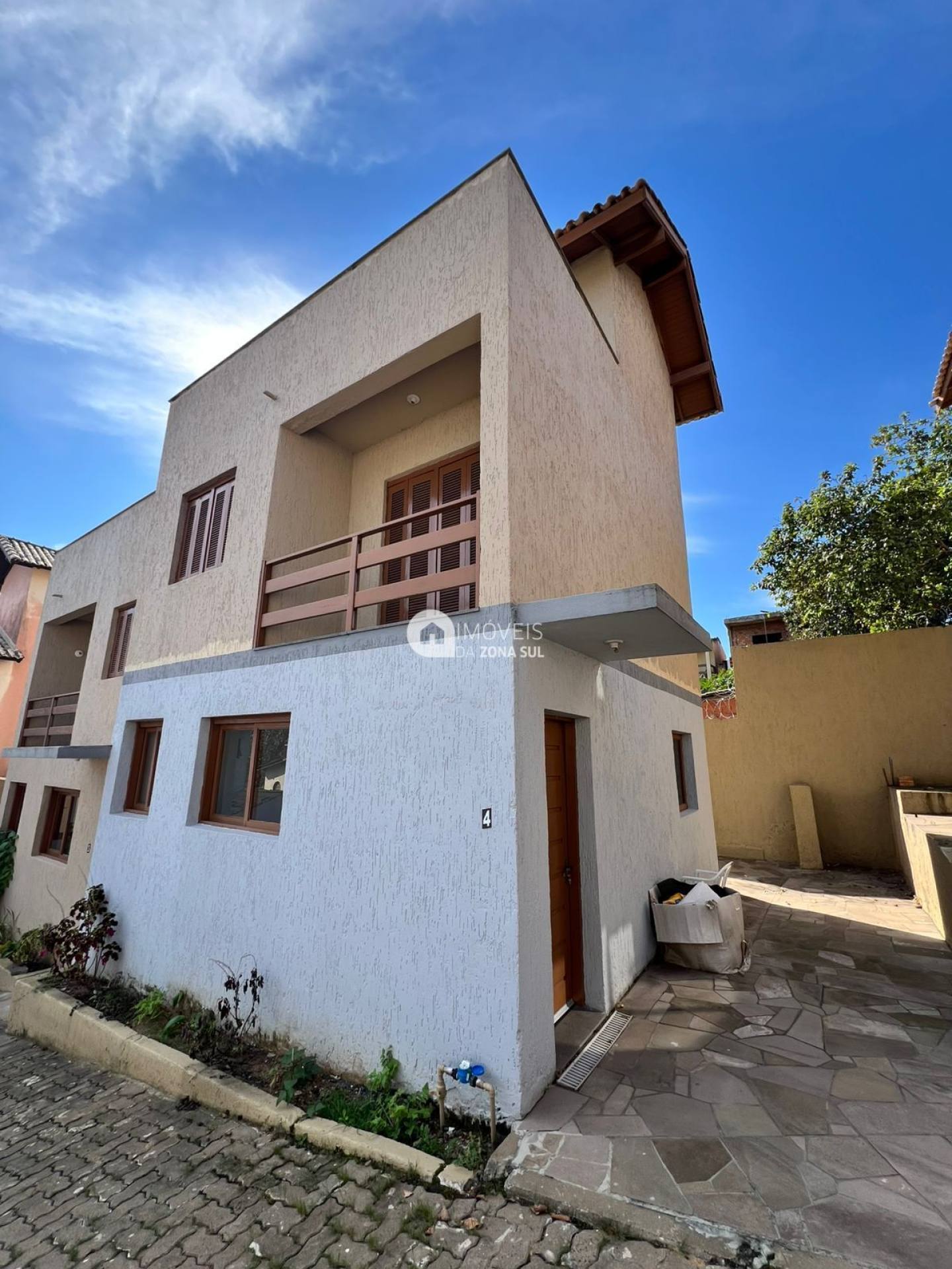 Casa para Vender com 1 vaga de garagem com 3 quartos 2 banheiros 1 suíte no bairro Ipanema em Porto Alegre/RS