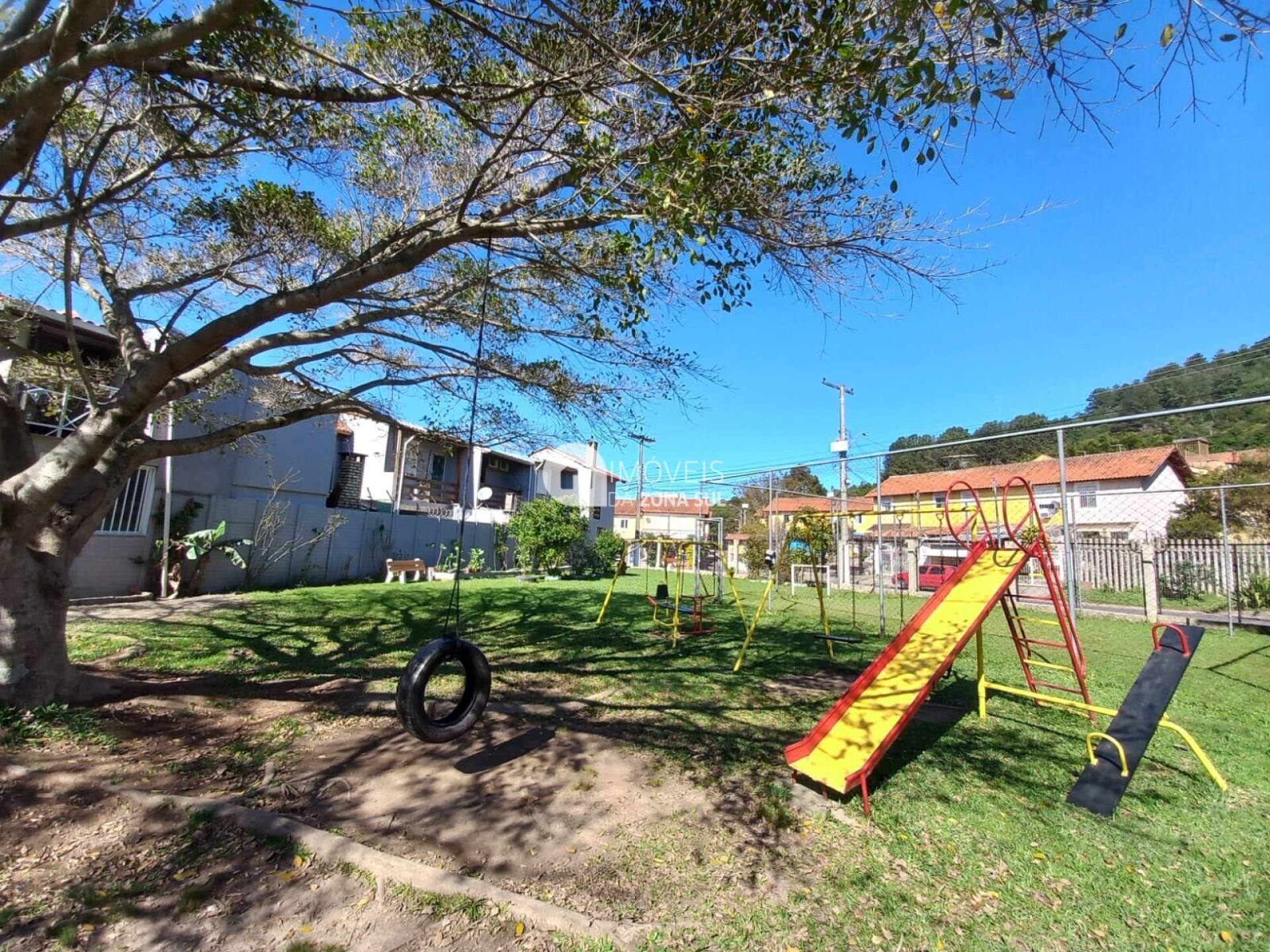 Casa para Vender com 1 vaga de garagem com 2 quartos 2 banheiros 1 suíte no bairro Aberta dos Morros em Porto Alegre/RS